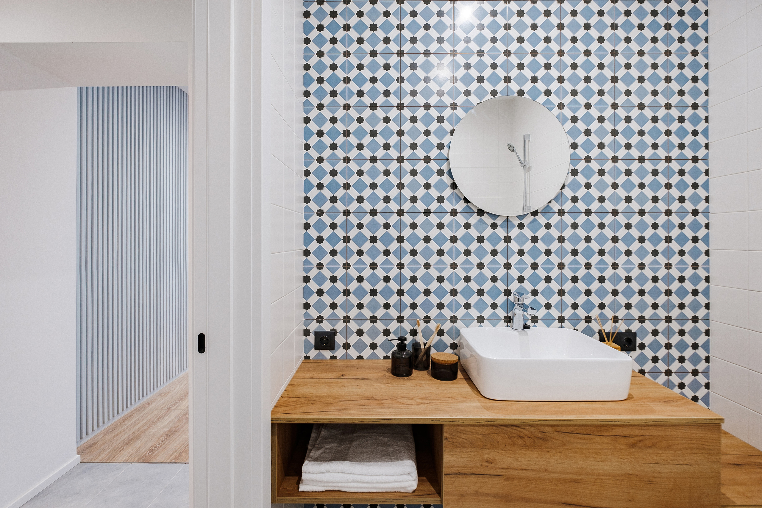 Interior photography of a apartment for a designer in Vancouver. Ivan Skufinsky — wedding and family photographer in Vancouver