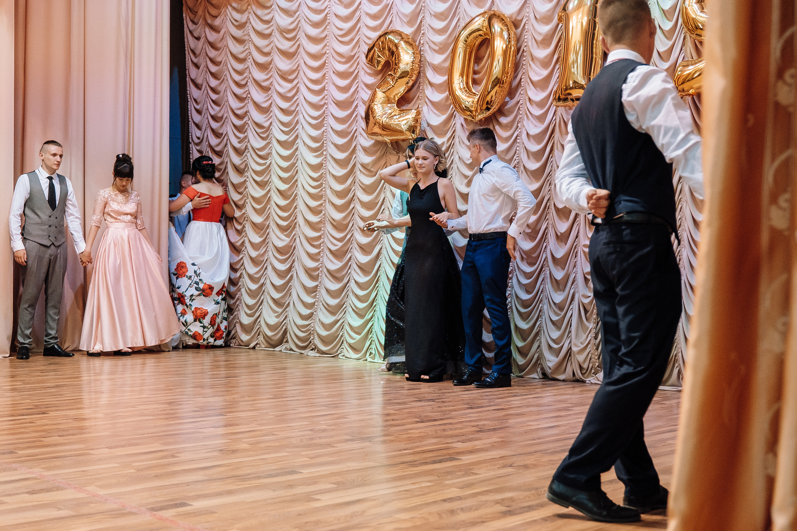 Выпускной школа номер 3. Хмельник. Ivan Skufinsky — wedding and family photographer in Vancouver