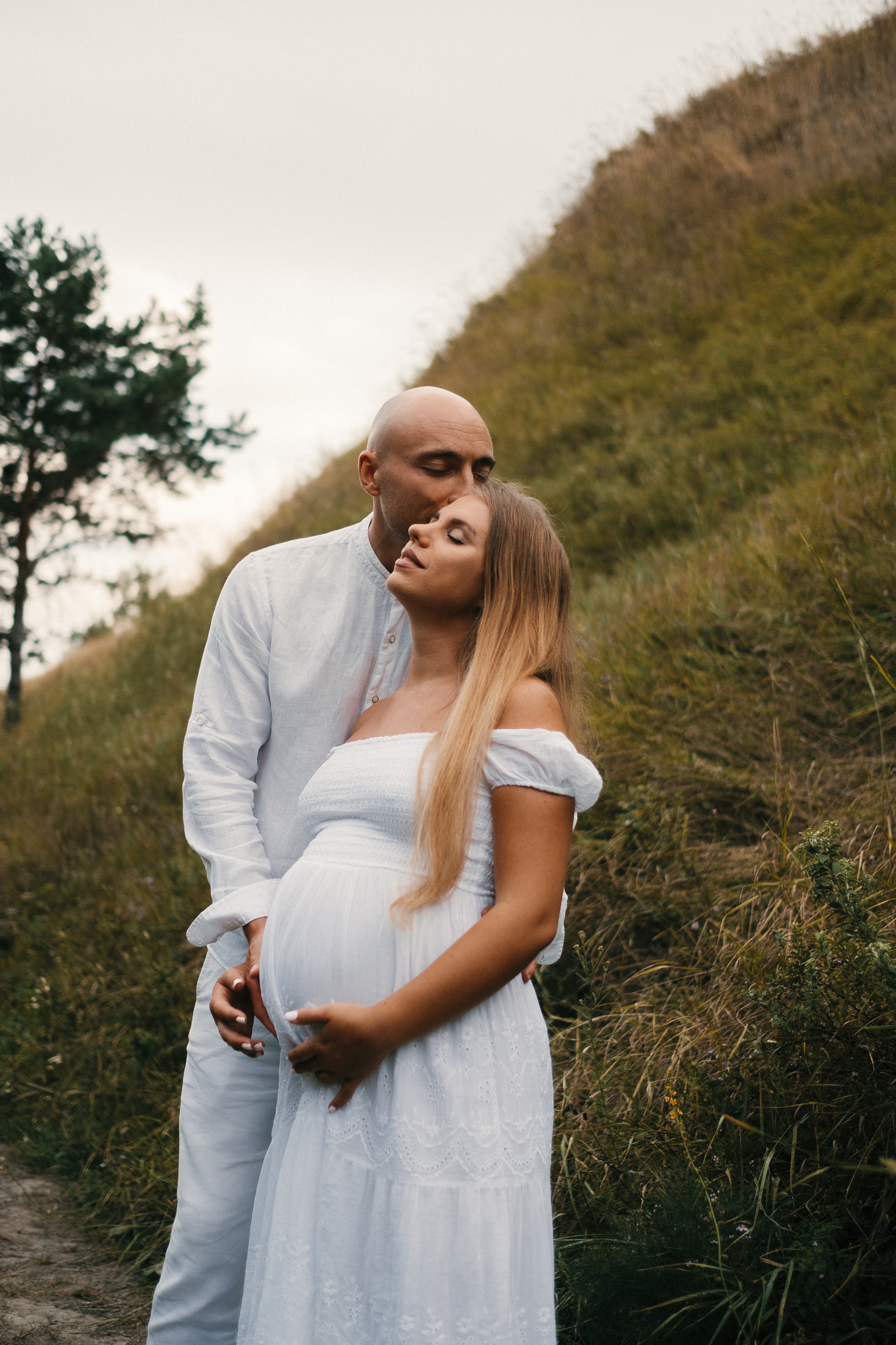 Pasha+Katya pregnancy photo shoot. Ivan Skufinsky — wedding and family photographer in Vancouver
