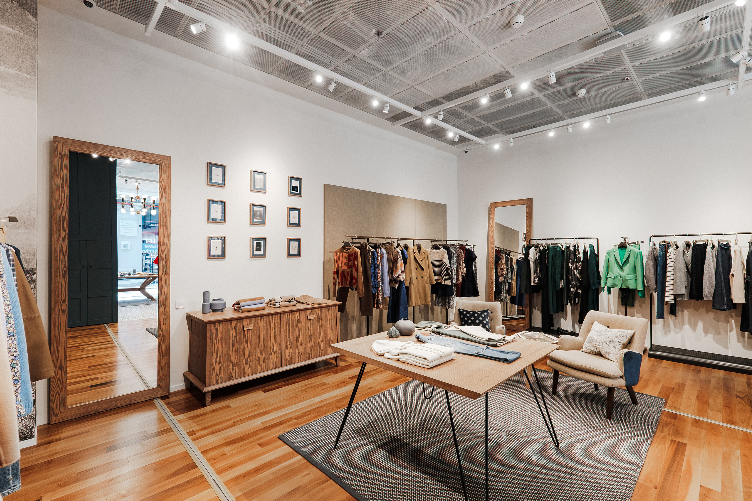 MAXMARA. Ivan Skufinsky — wedding and family photographer in Vancouver