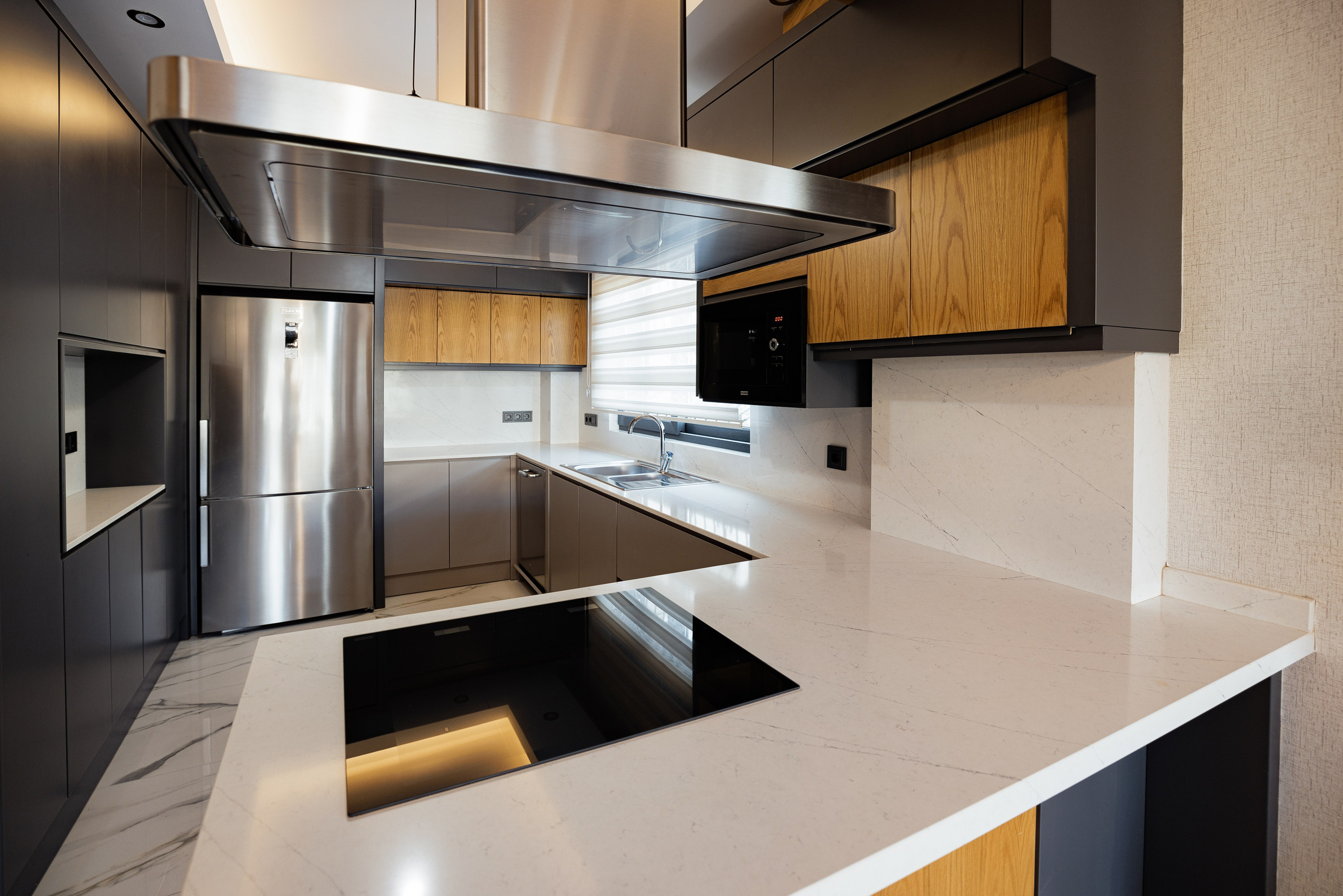 Real estate photographer in Vancouver Burnaby Richmond. Ivan Skufinsky — wedding and family photographer in Vancouver