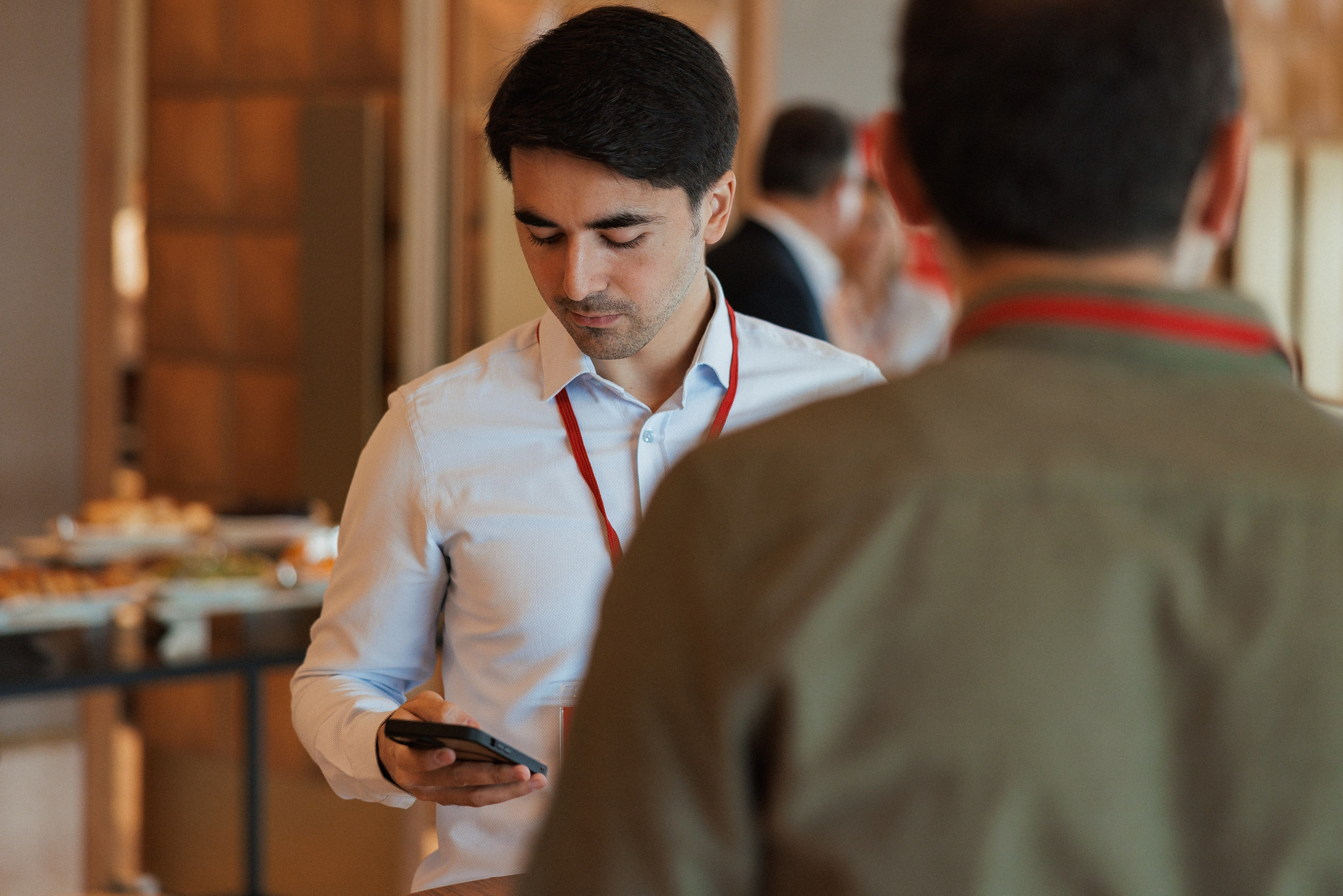 EXECUTIVE RETREAT Izmir Confidence Information Services. Ivan Skufinsky — wedding and family photographer in Vancouver