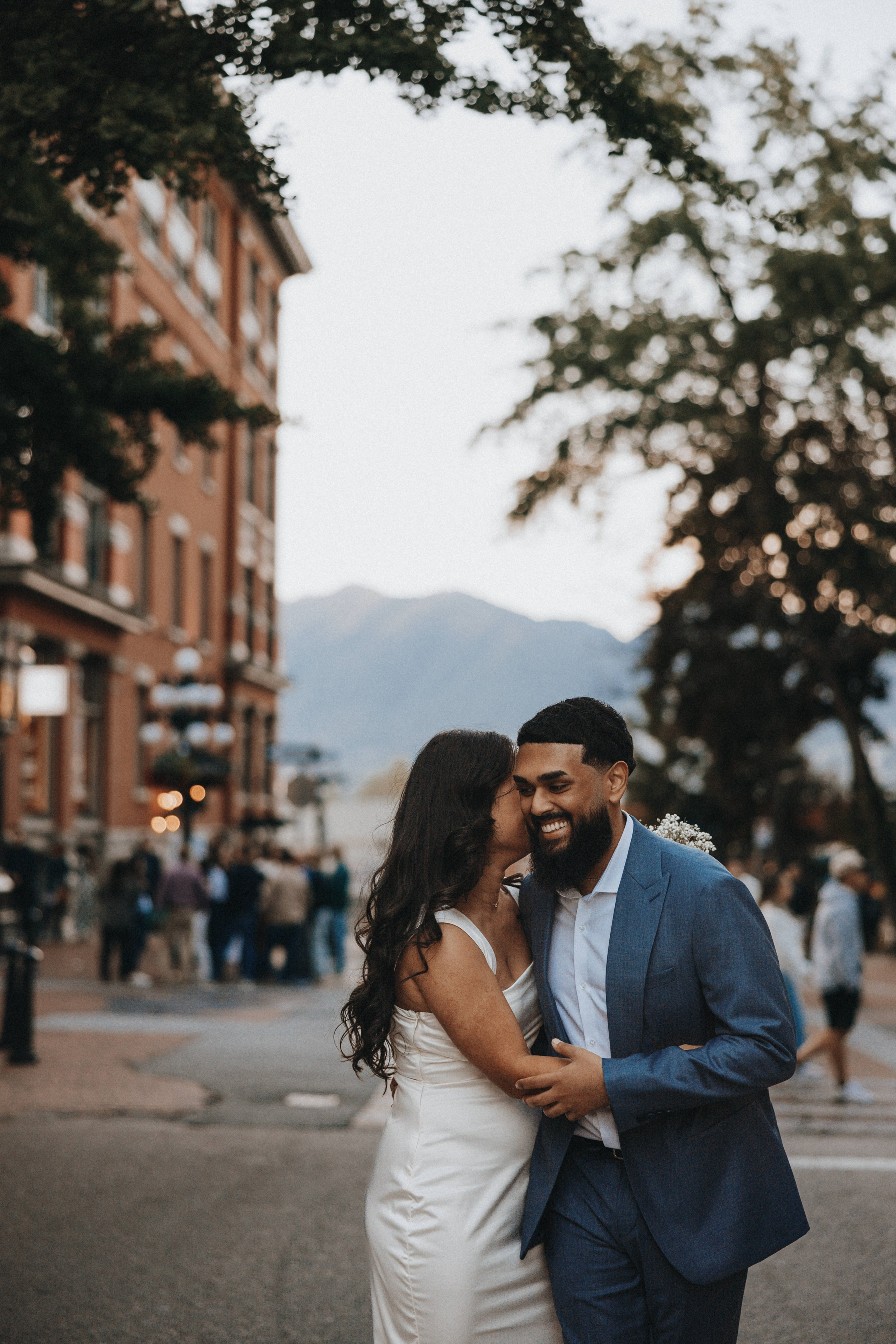 Engagement photographer vancouver. Ivan Skufinsky — wedding and family photographer in Vancouver