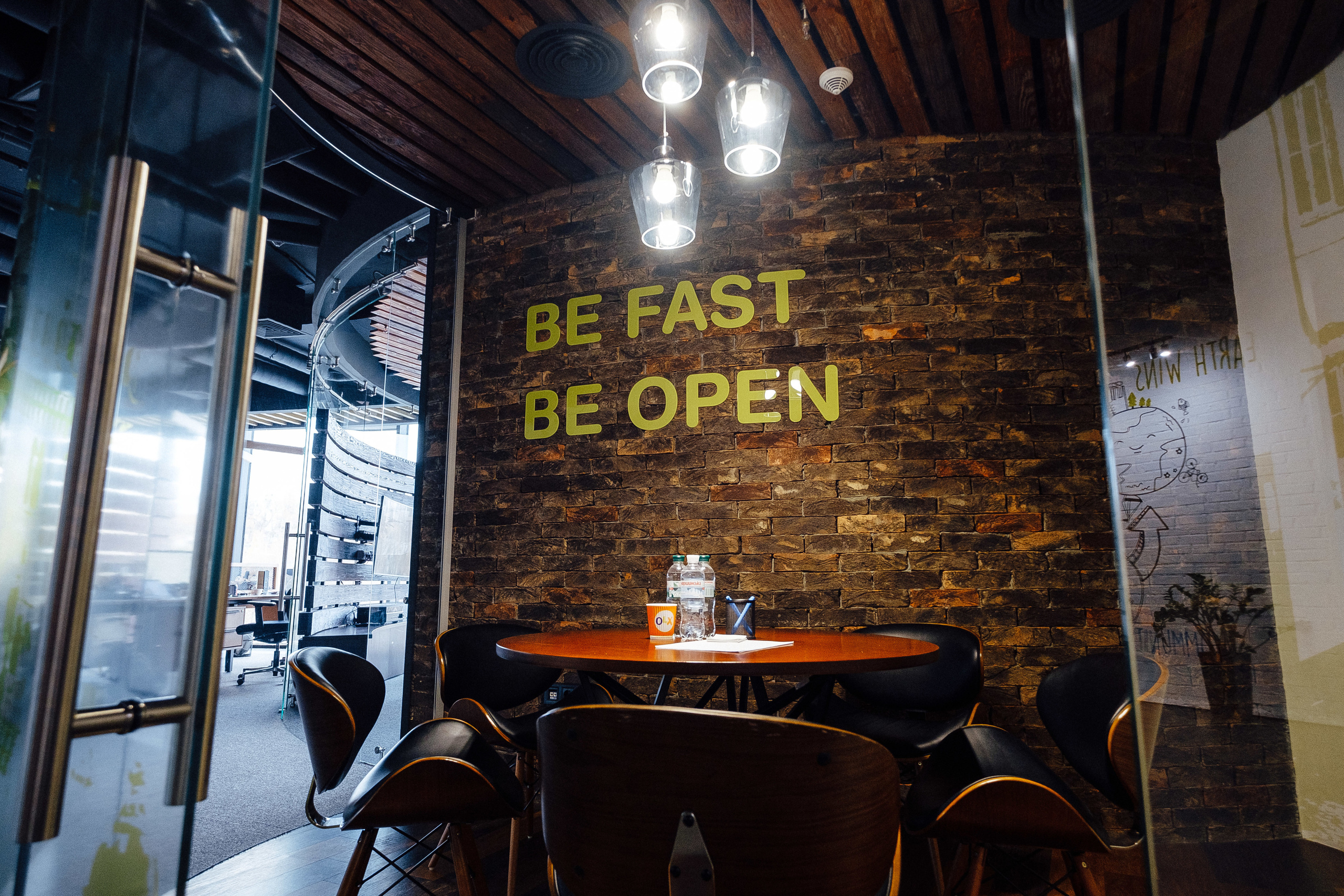 Фотоэкскурсия в компанию OLX. Ivan Skufinsky — wedding and family photographer in Vancouver