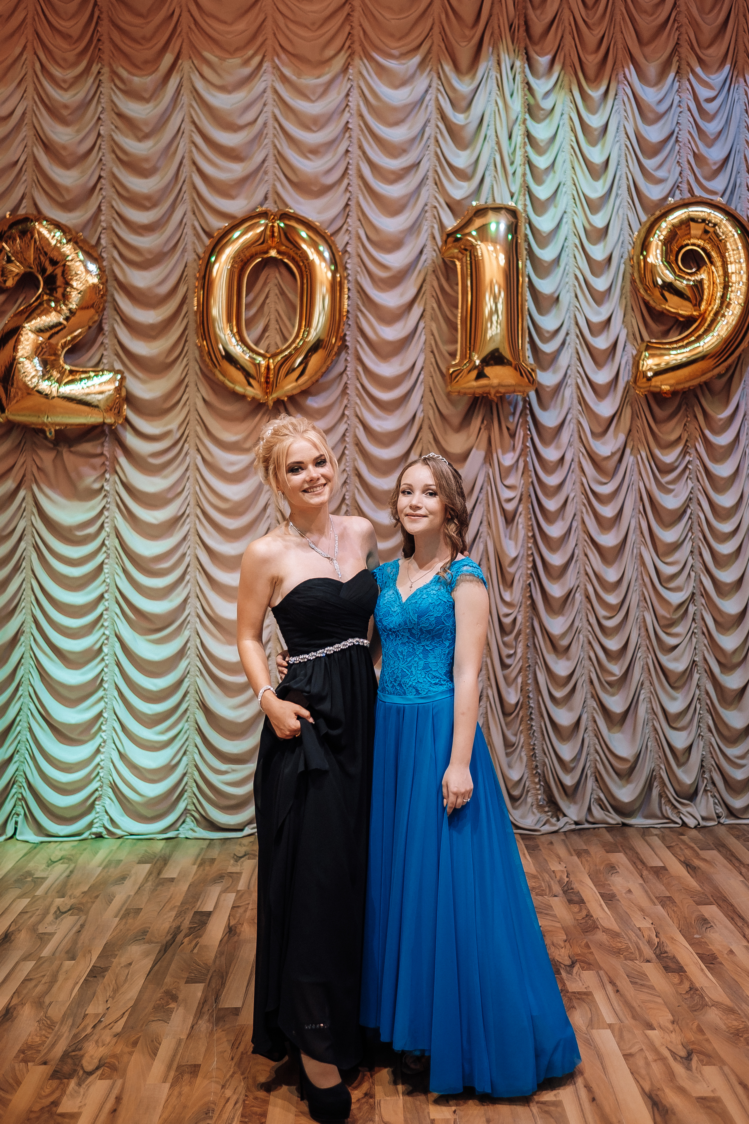 Выпускной школа номер 3. Хмельник. Ivan Skufinsky — wedding and family photographer in Vancouver