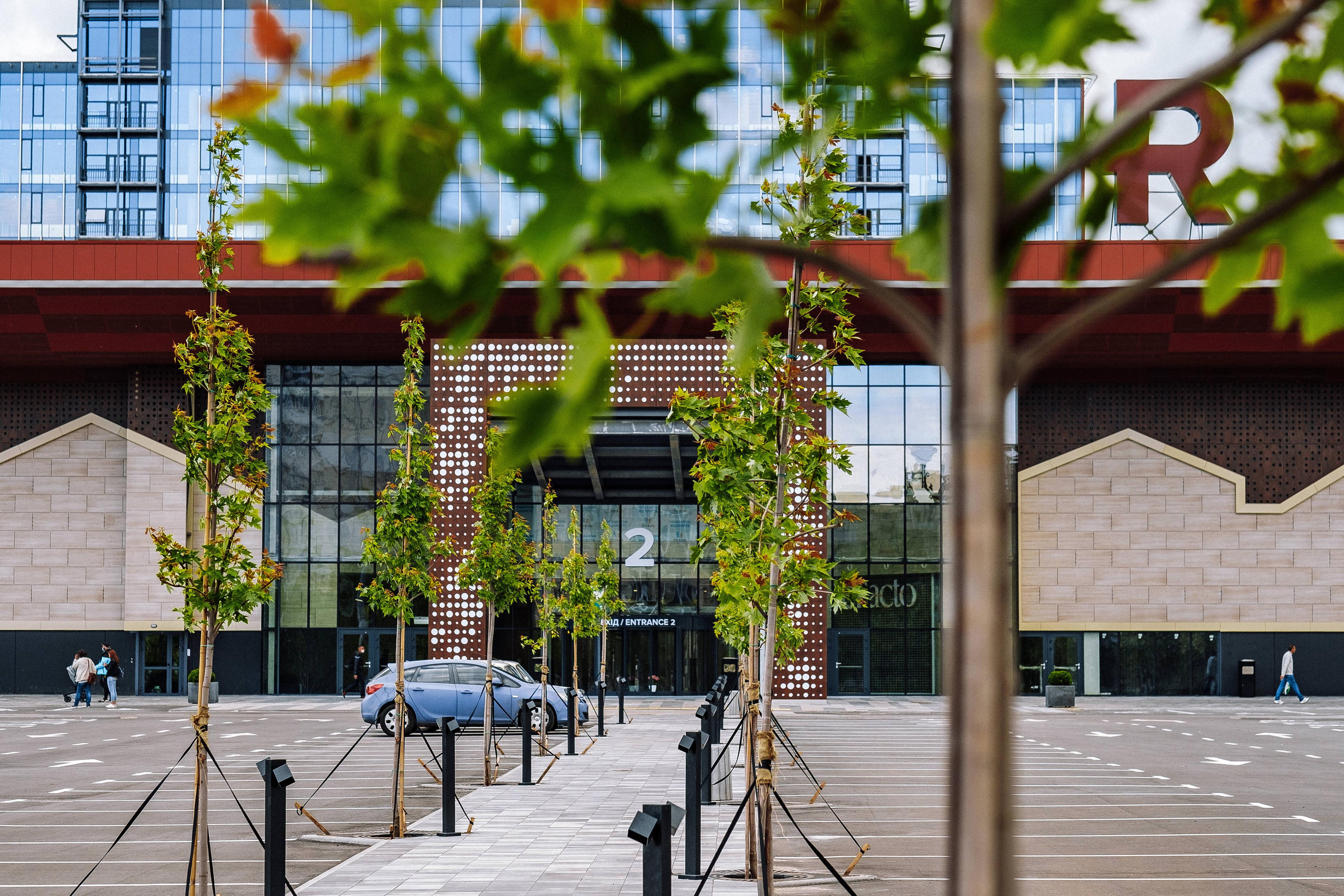 EXTERIER RETROVILLE. Ivan Skufinsky — wedding and family photographer in Vancouver