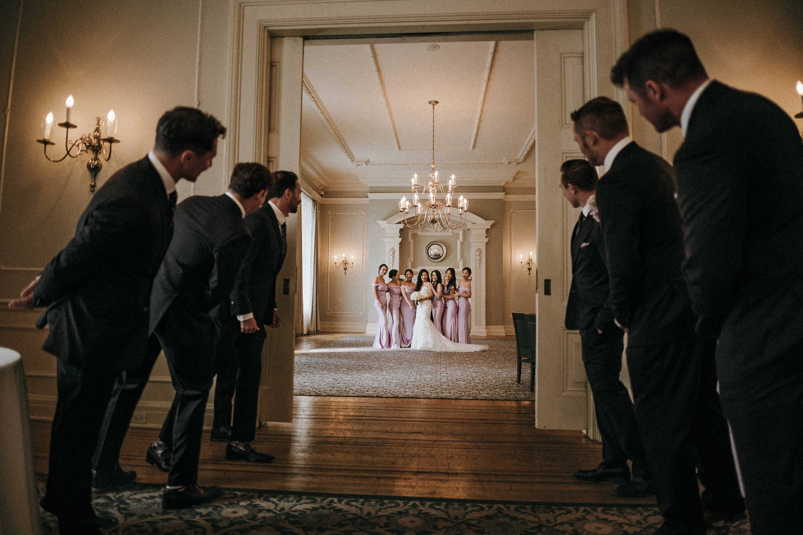 WeddingStory in Vancouver Club. Ivan Skufinsky — wedding and family photographer in Vancouver