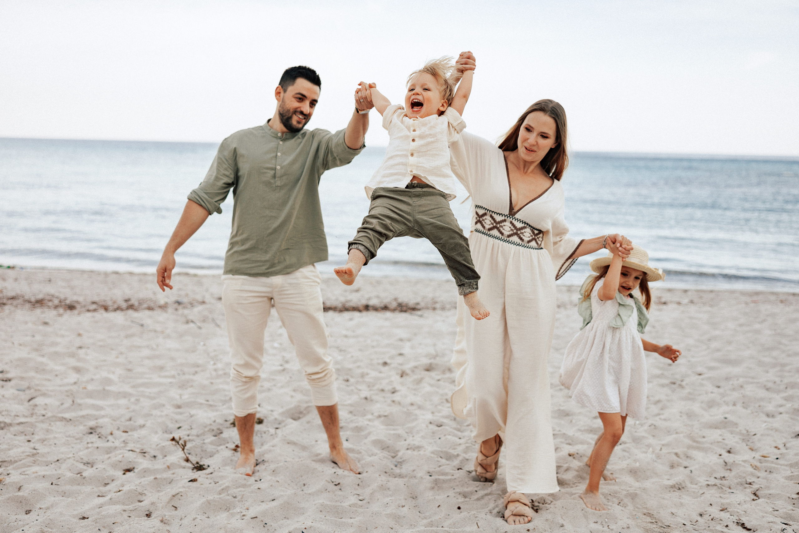 Family photo session in Vancouver Семейная фотосессия в Ванкувере БС. Ivan Skufinsky — wedding and family photographer in Vancouver