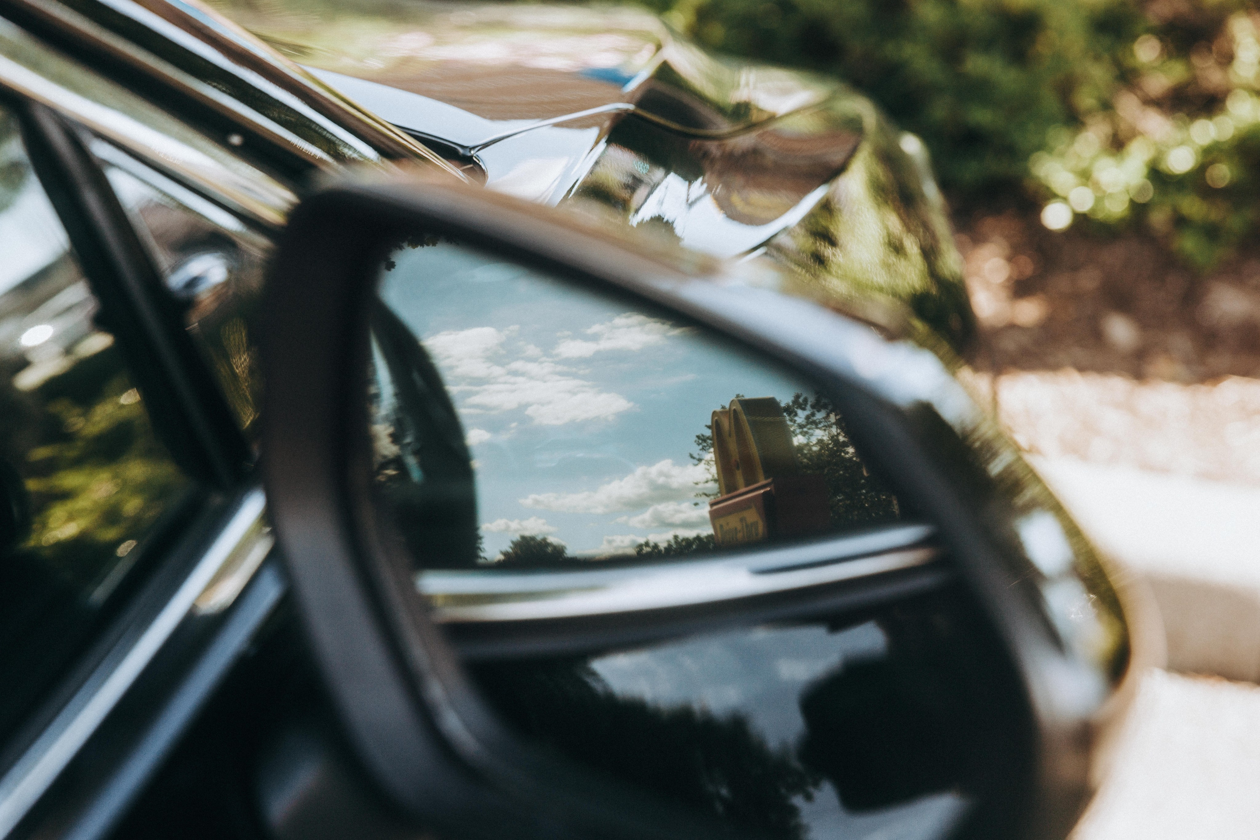 Sky-High Love: Stunning Vancouver Mountain Wedding Shoot by Helicopter. Ivan Skufinsky — wedding and family photographer in Vancouver