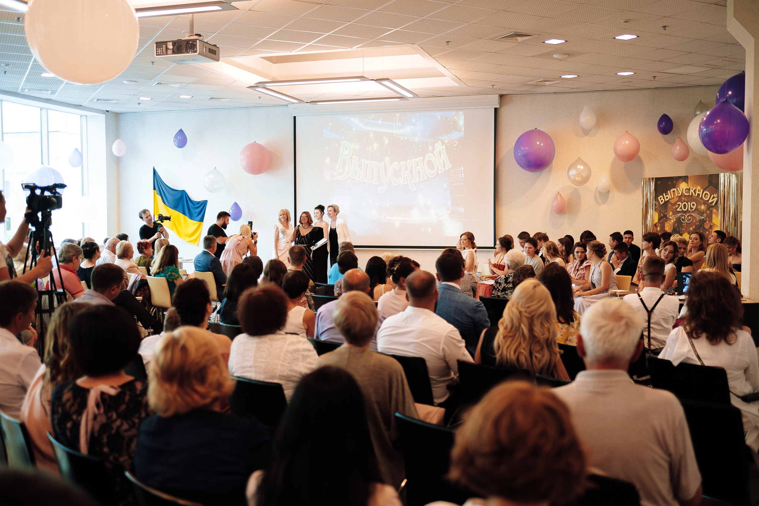 Выпускной 153 Гимназия. Ivan Skufinsky — wedding and family photographer in Vancouver