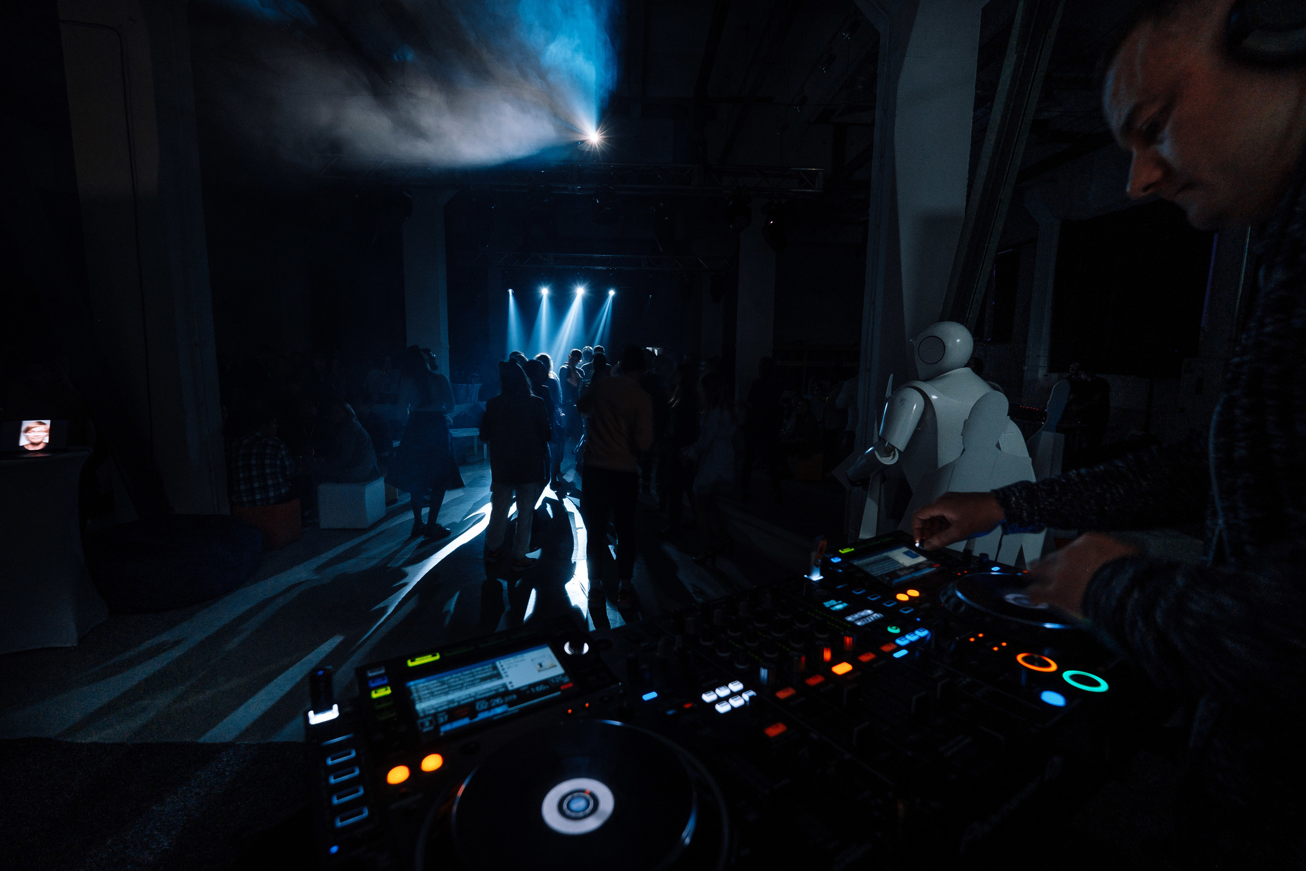 ZEO Alliance 24.10.19 party. Ivan Skufinsky — wedding and family photographer in Vancouver