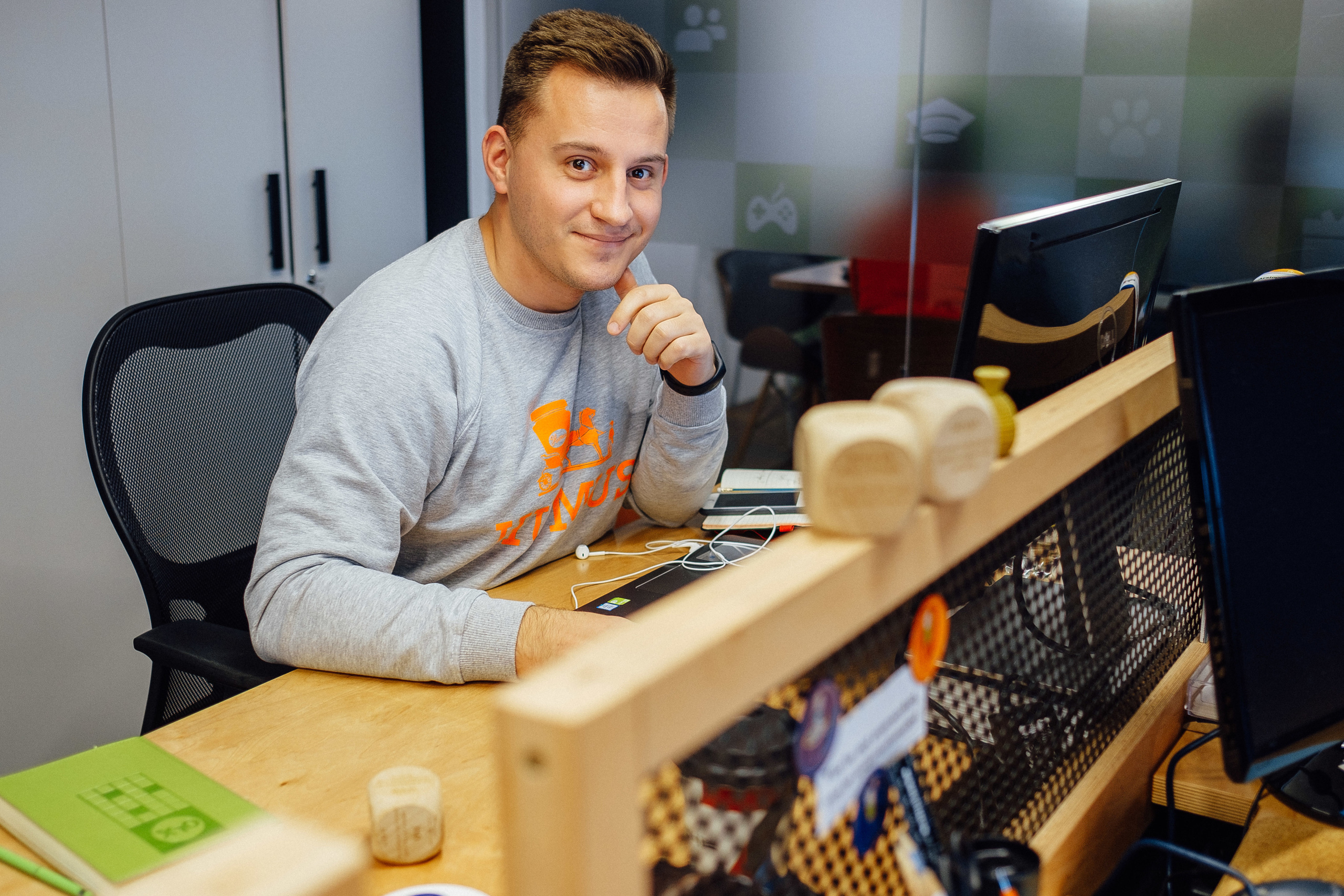 Фотоэкскурсия в компанию OLX. Ivan Skufinsky — wedding and family photographer in Vancouver