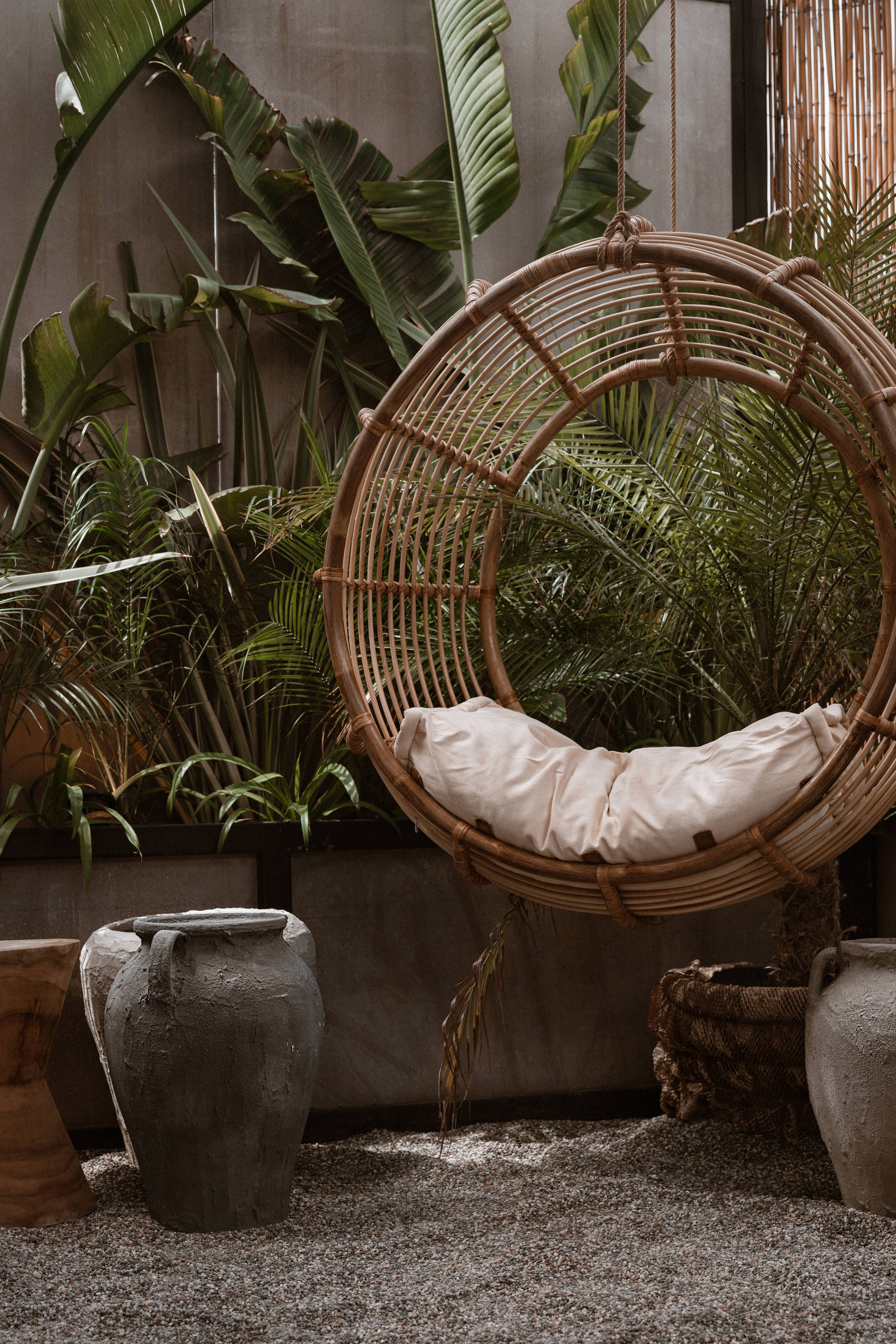 Interior photography and video shooting of a hotel in Bali style. Ivan Skufinsky — wedding and family photographer in Vancouver