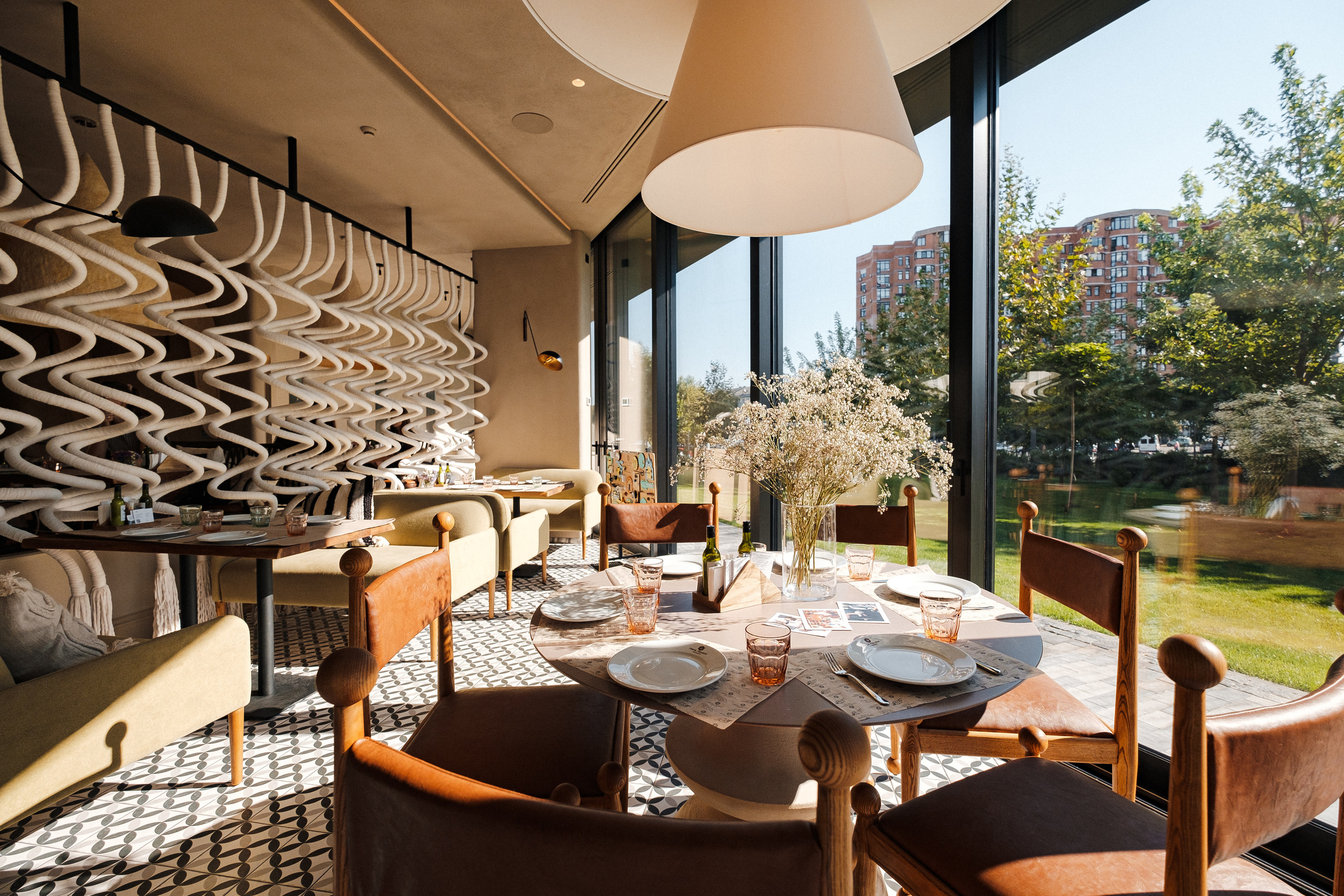 Interior photography and video shooting of a restaurant in Vancouver. Ivan Skufinsky — wedding and family photographer in Vancouver