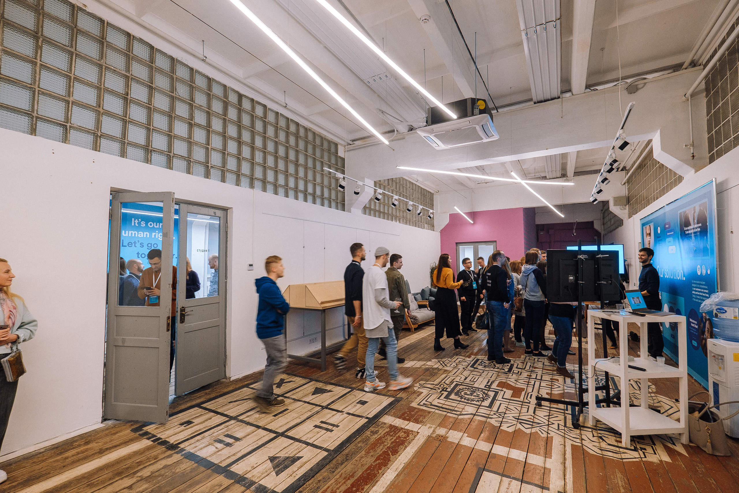 ZEO Alliance 24.10.19 party. Ivan Skufinsky — wedding and family photographer in Vancouver