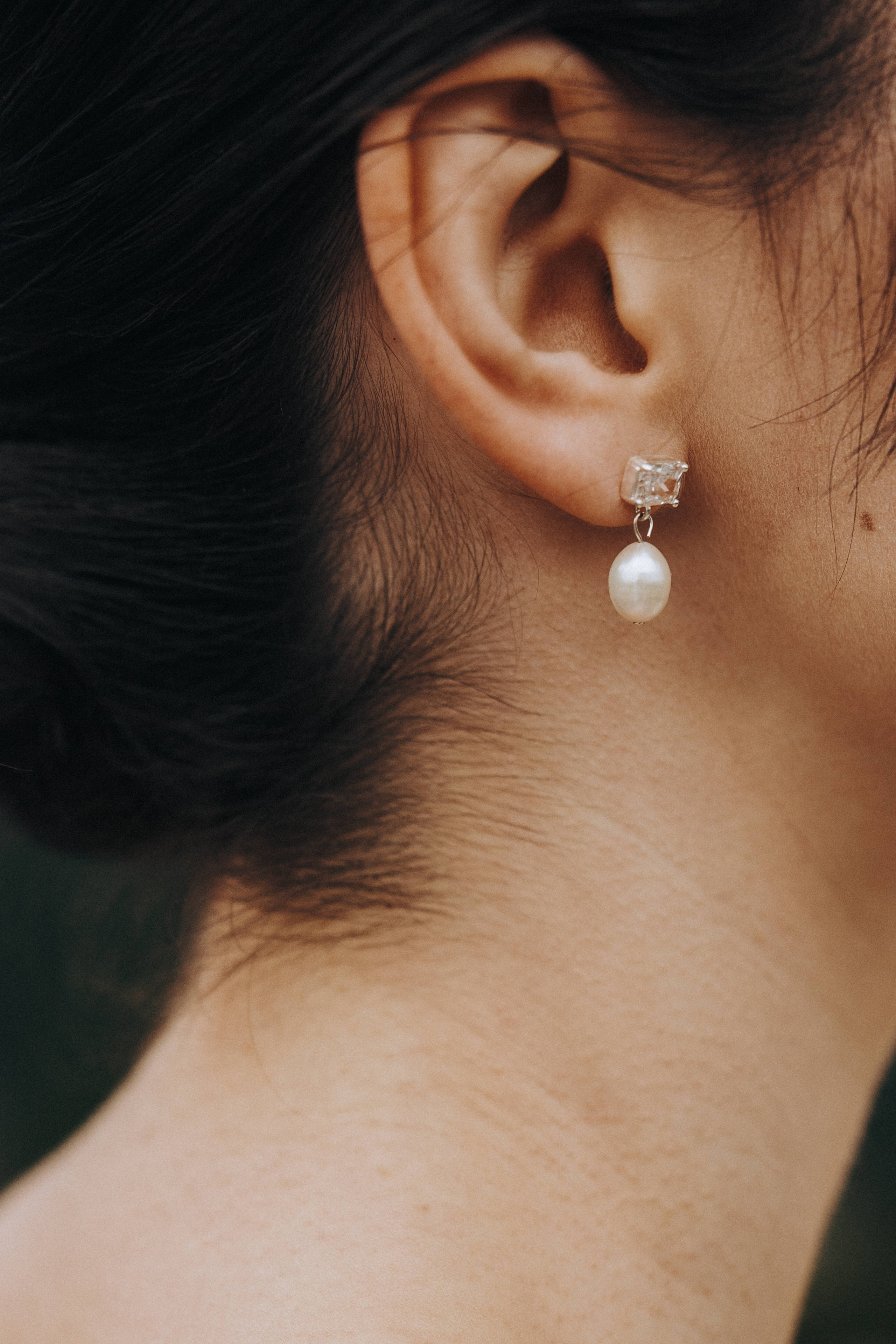 Sky-High Love: Stunning Vancouver Mountain Wedding Shoot by Helicopter. Ivan Skufinsky — wedding and family photographer in Vancouver