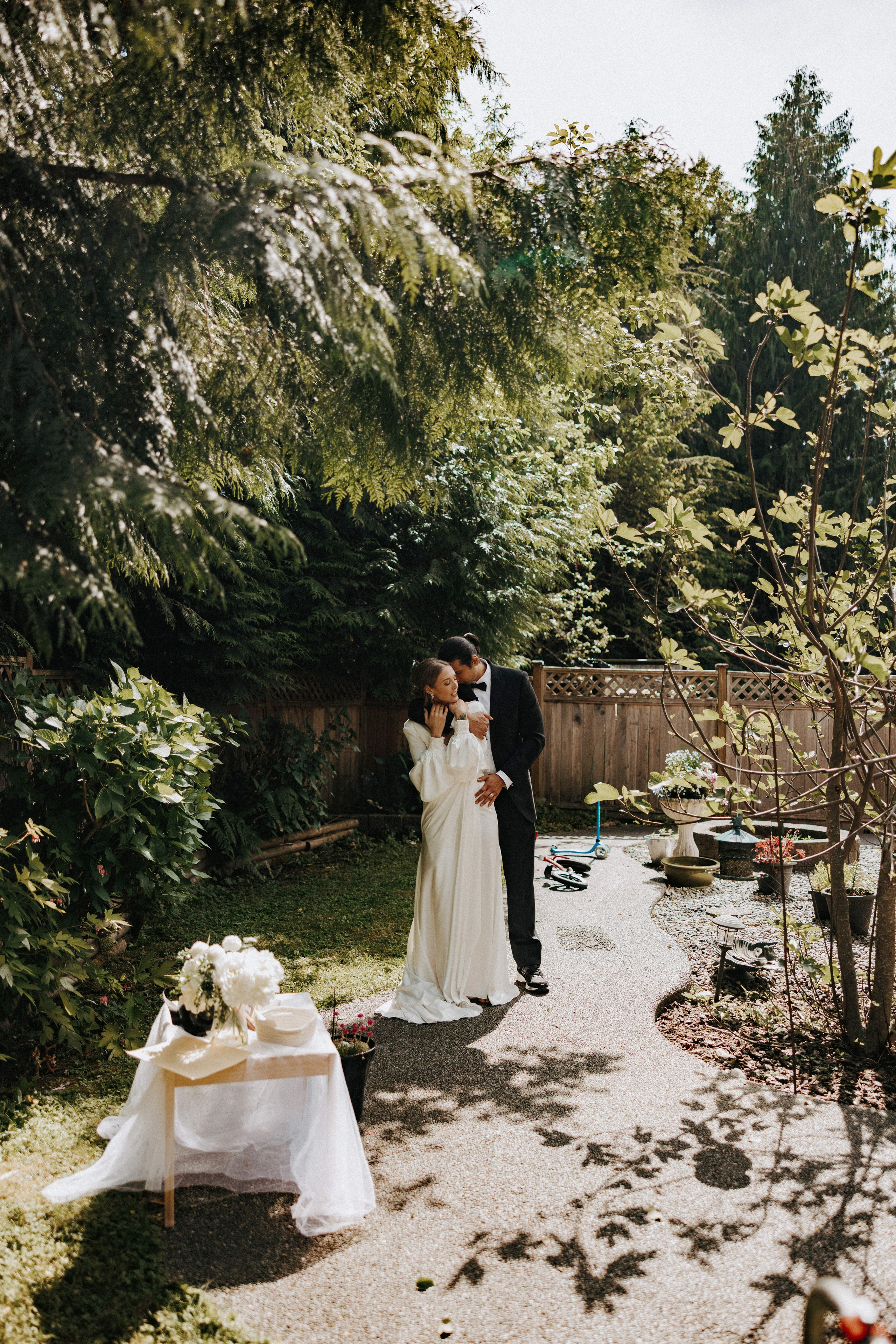 Michael & Caitlyn. Ivan Skufinsky — wedding and family photographer in Vancouver