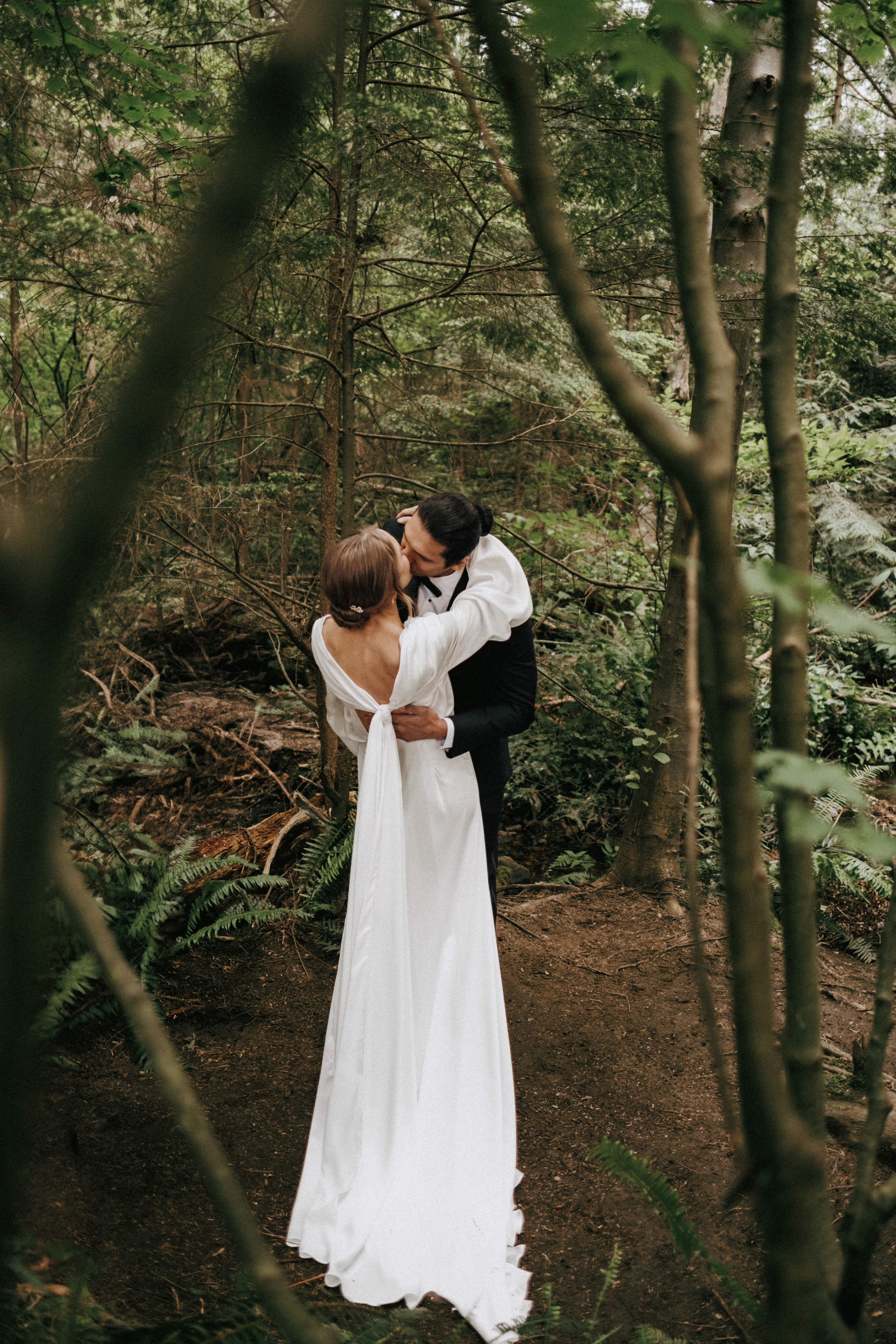 Michael & Caitlyn. Ivan Skufinsky — wedding and family photographer in Vancouver