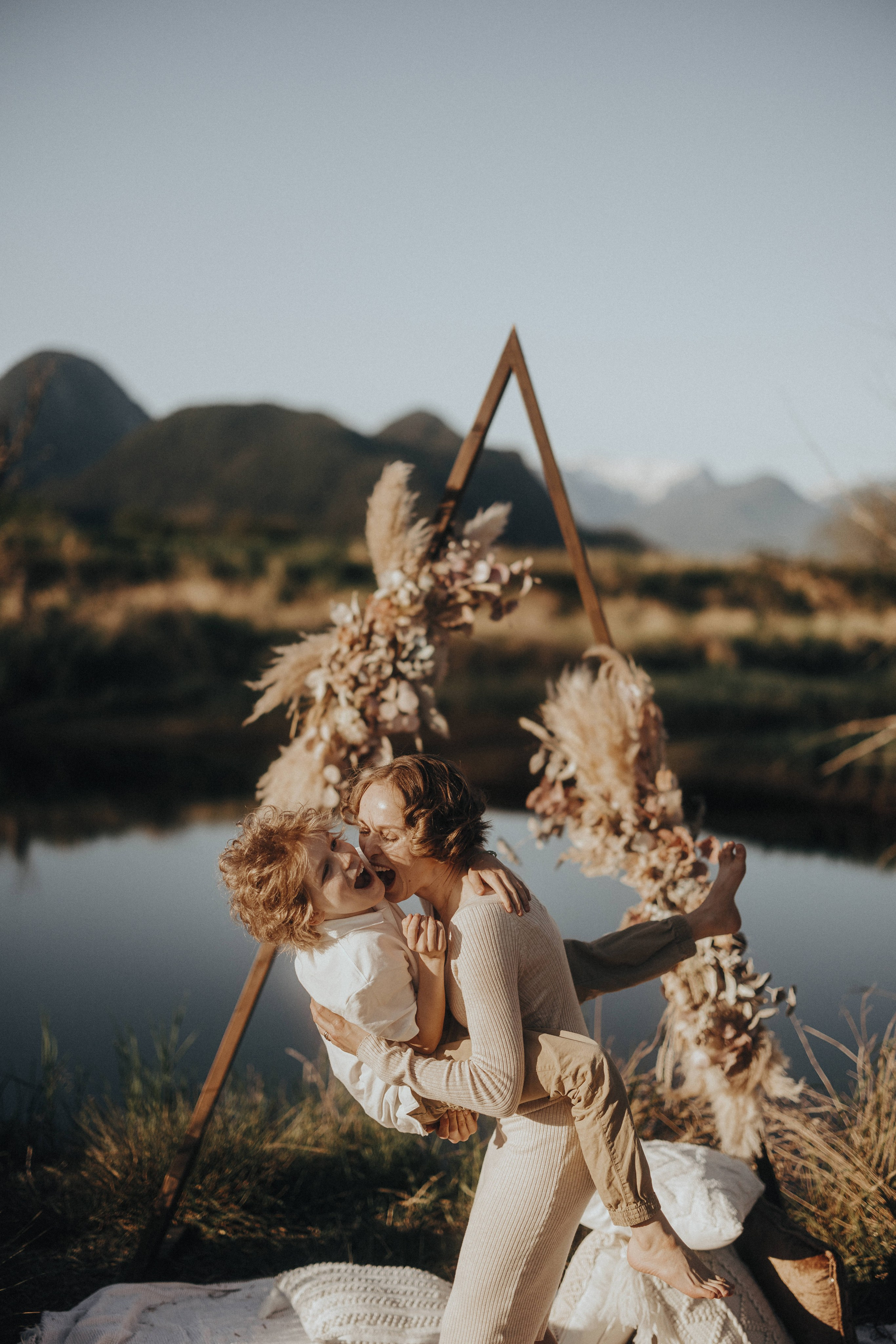 Family photo shoot at Pitt lake Vancouver BC. Ivan Skufinsky — wedding and family photographer in Vancouver