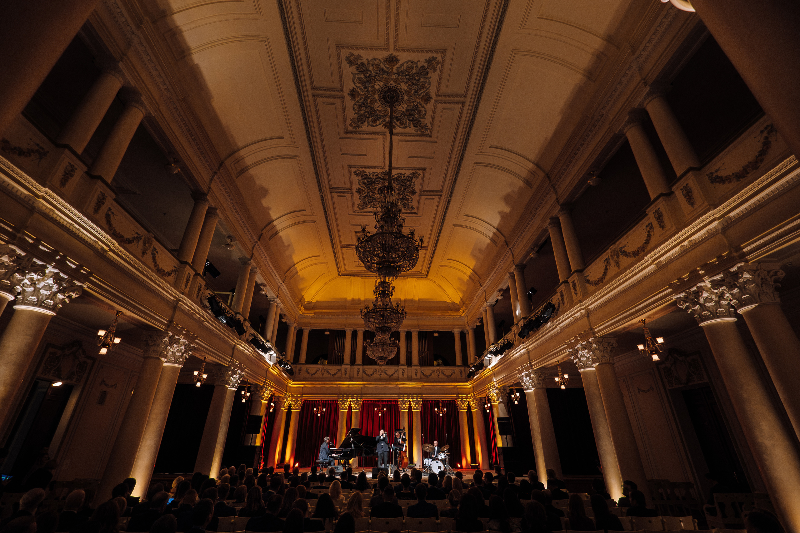 Deutsche Bank 10 years in Ukraine. Ivan Skufinsky — wedding and family photographer in Vancouver