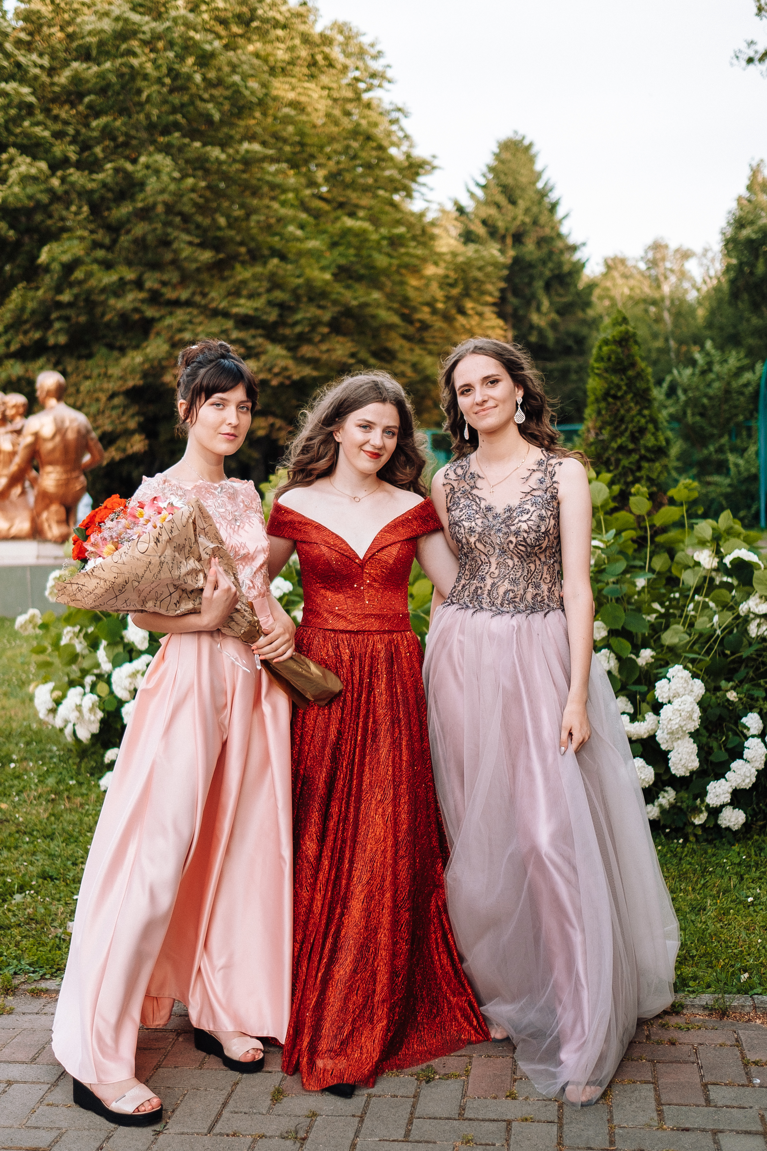 Выпускной школа номер 3. Хмельник. Ivan Skufinsky — wedding and family photographer in Vancouver