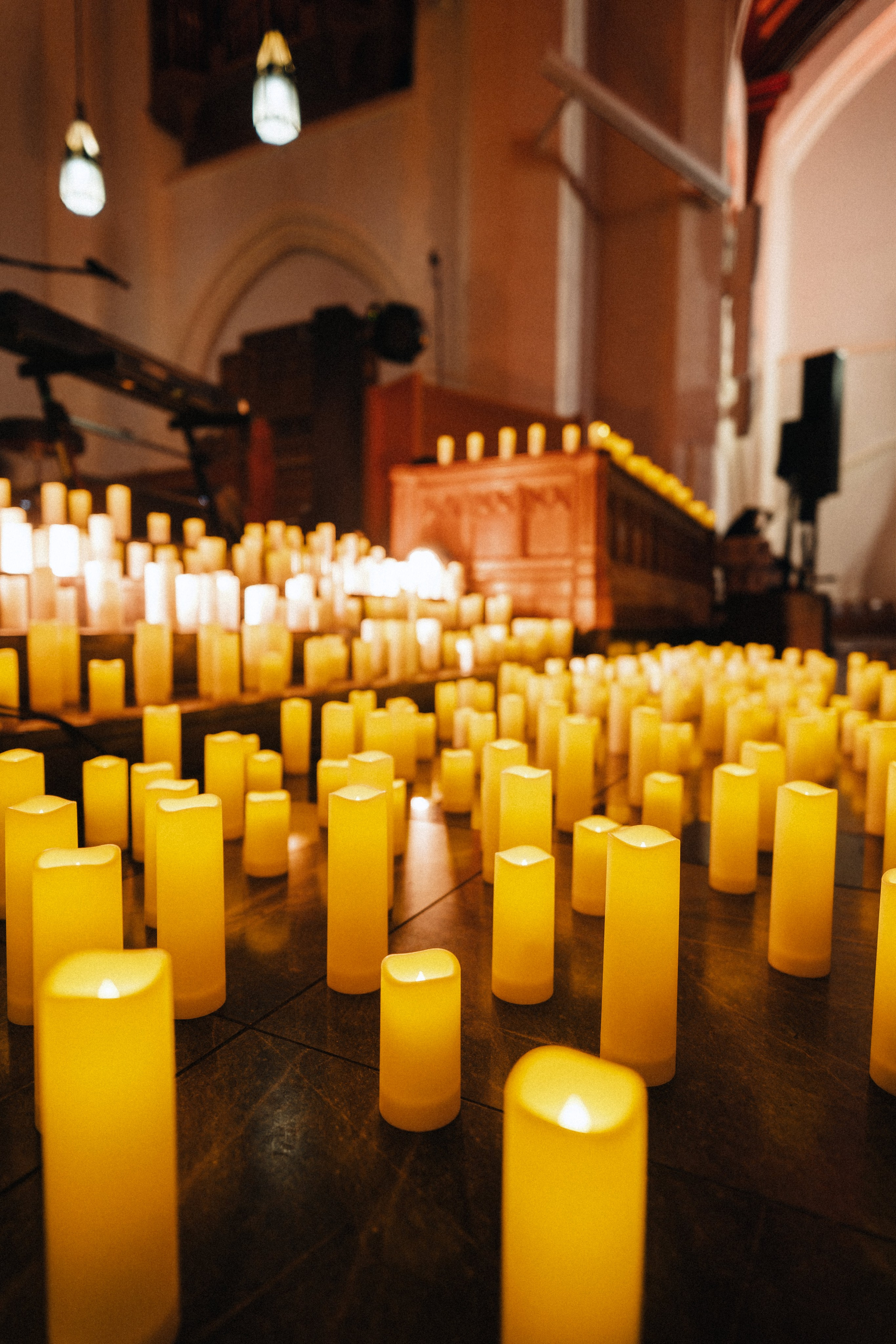 Live concert photography from Vivienne Mort in Vancouver 2025. Ivan Skufinsky — wedding and family photographer in Vancouver