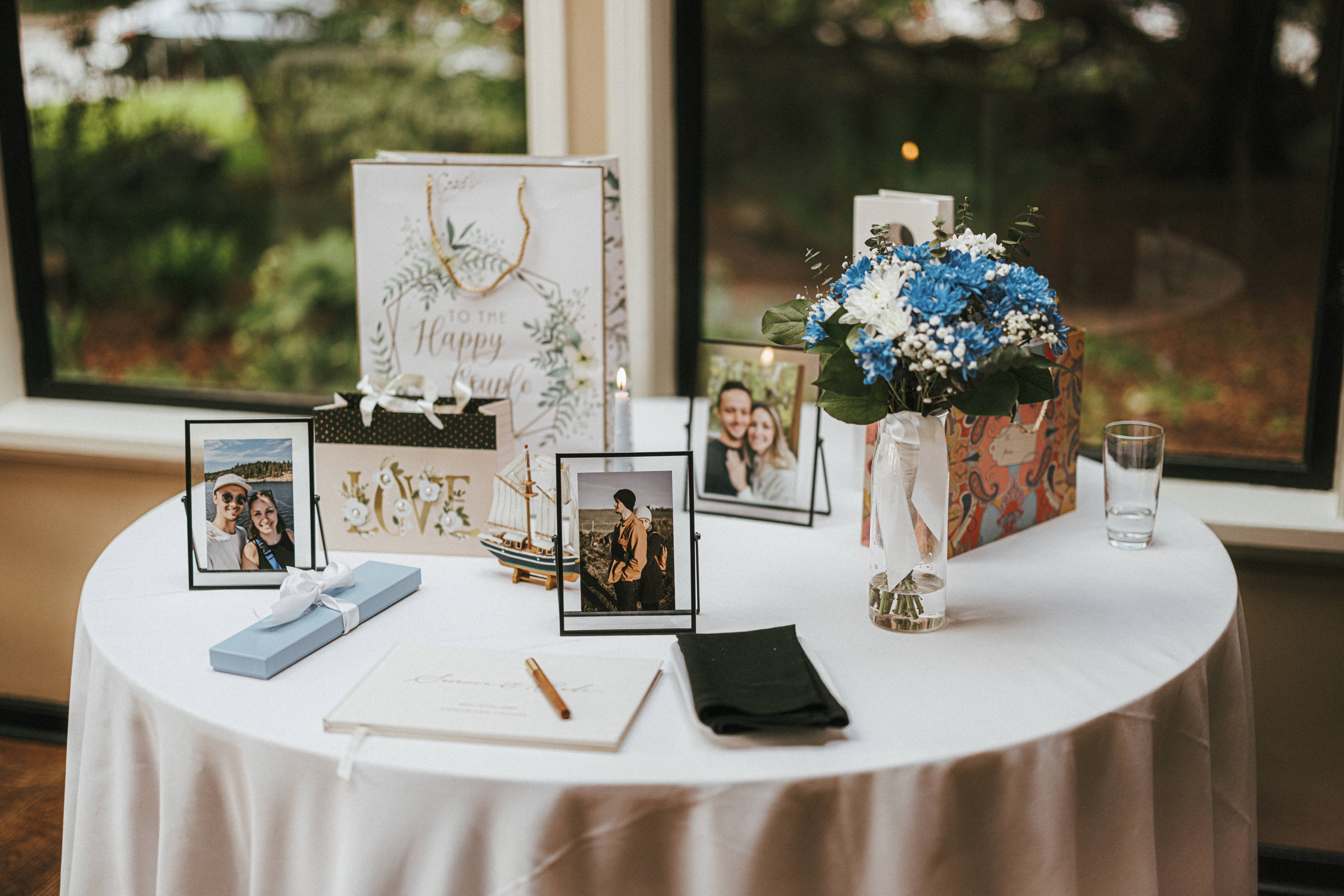 Cade & Susanne — The Teahouse in Stanley Park | Photography by Ivan Skufinsky. Ivan Skufinsky — wedding and family photographer in Vancouver