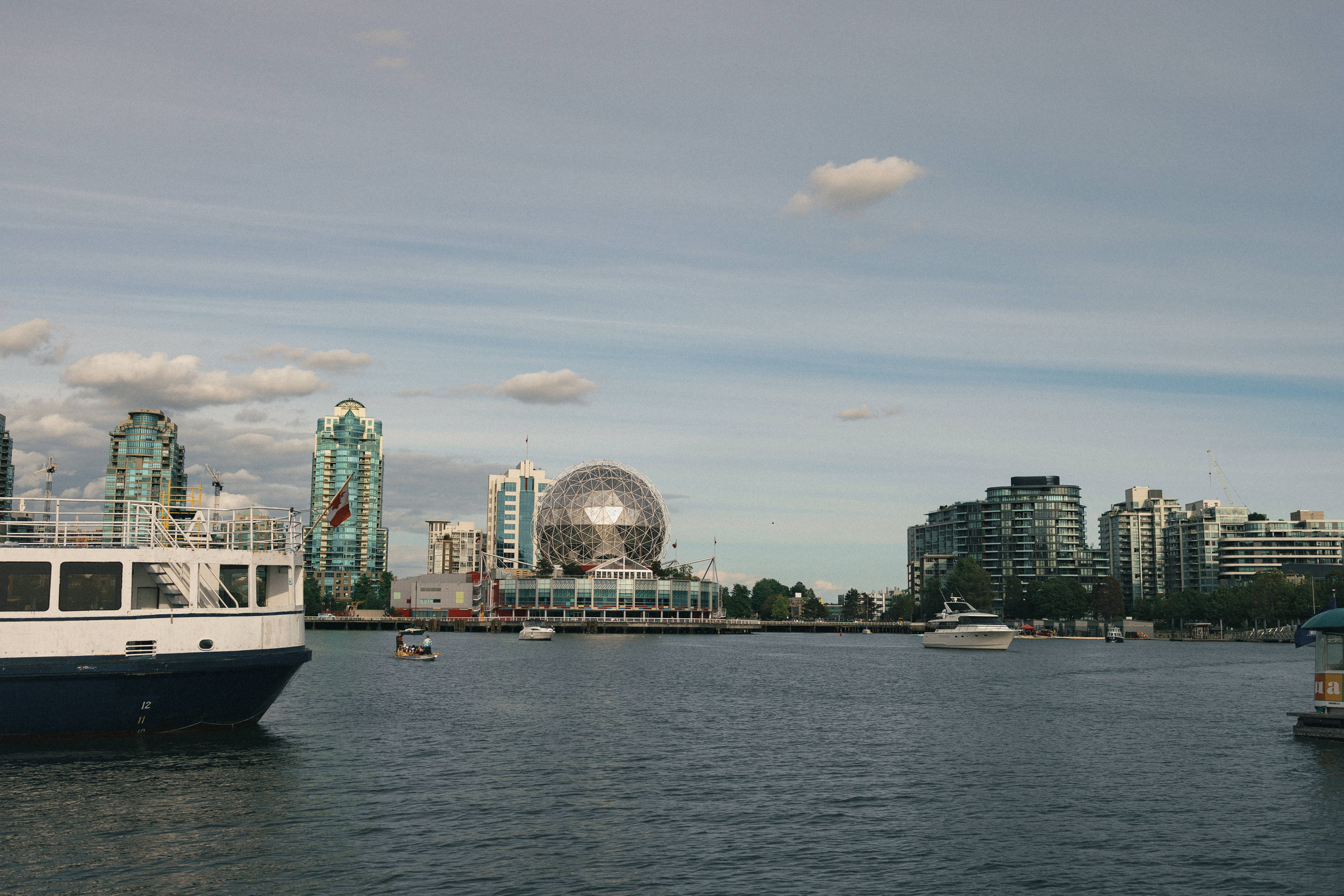 Vancouver Proposal Photographer | Engagement & Yacht Photoshoot. Ivan Skufinsky — wedding and family photographer in Vancouver