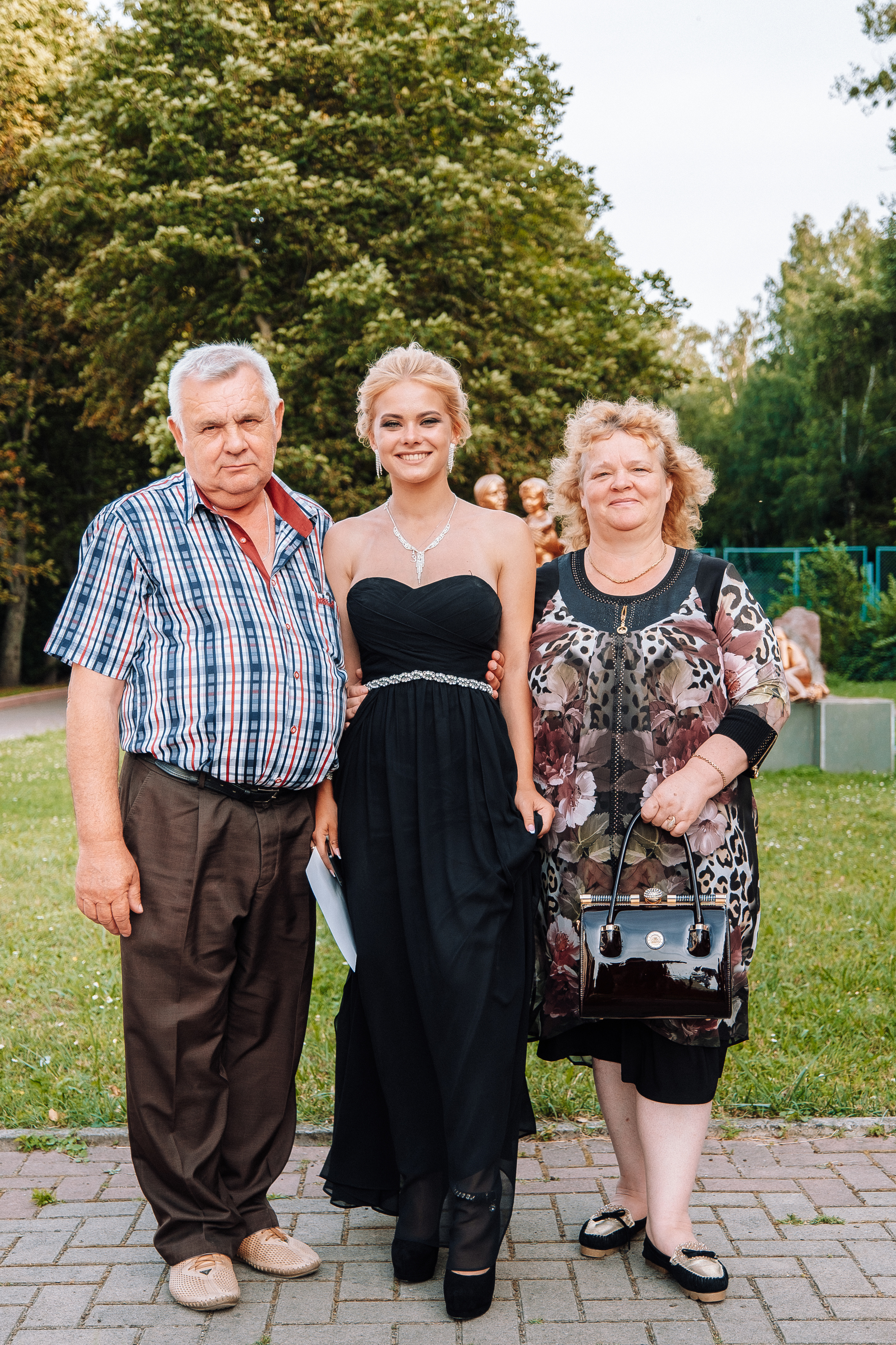Выпускной школа номер 3. Хмельник. Ivan Skufinsky — wedding and family photographer in Vancouver