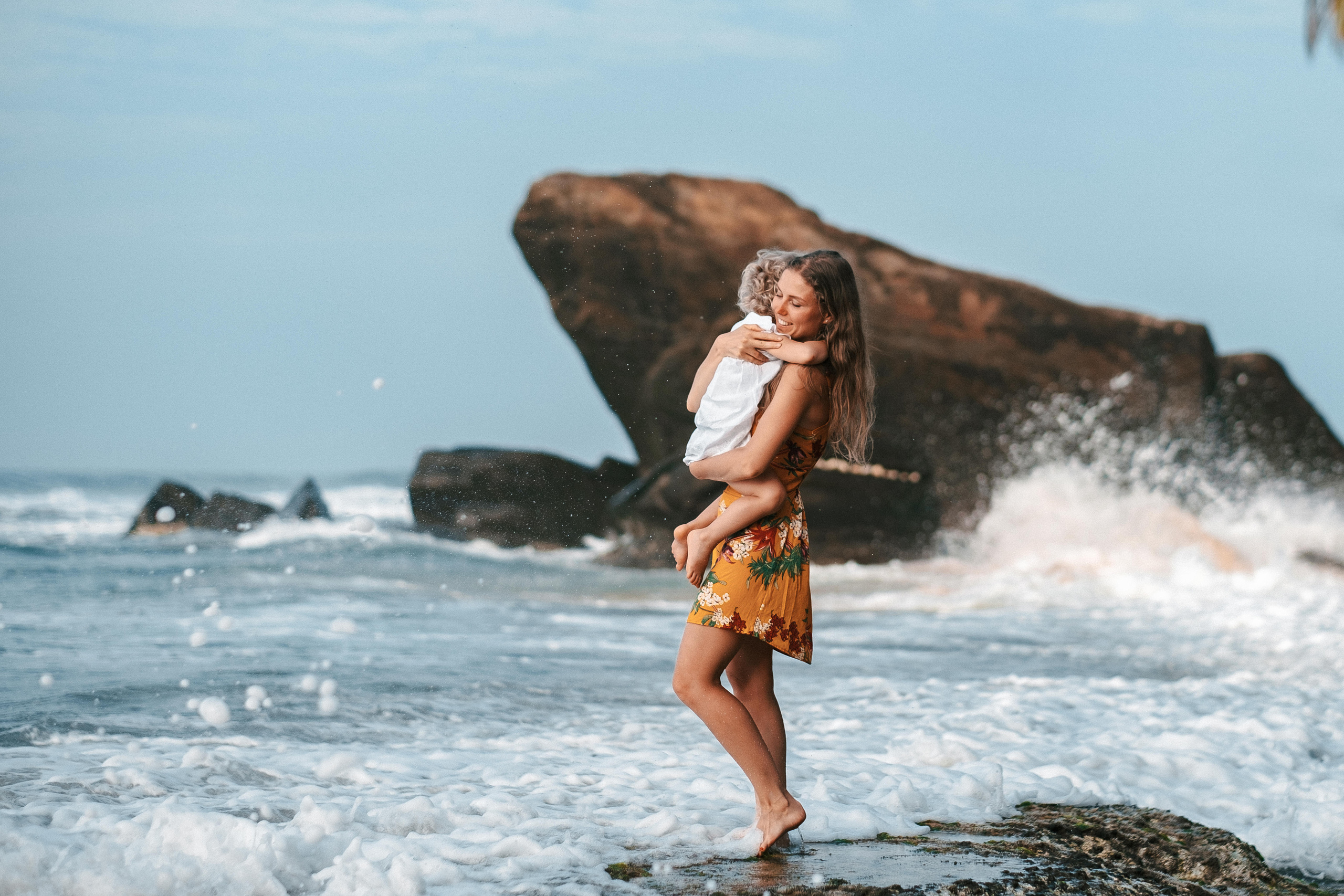 Gena+Katya+Liza Dalavella beach. Ivan Skufinsky — wedding and family photographer in Vancouver