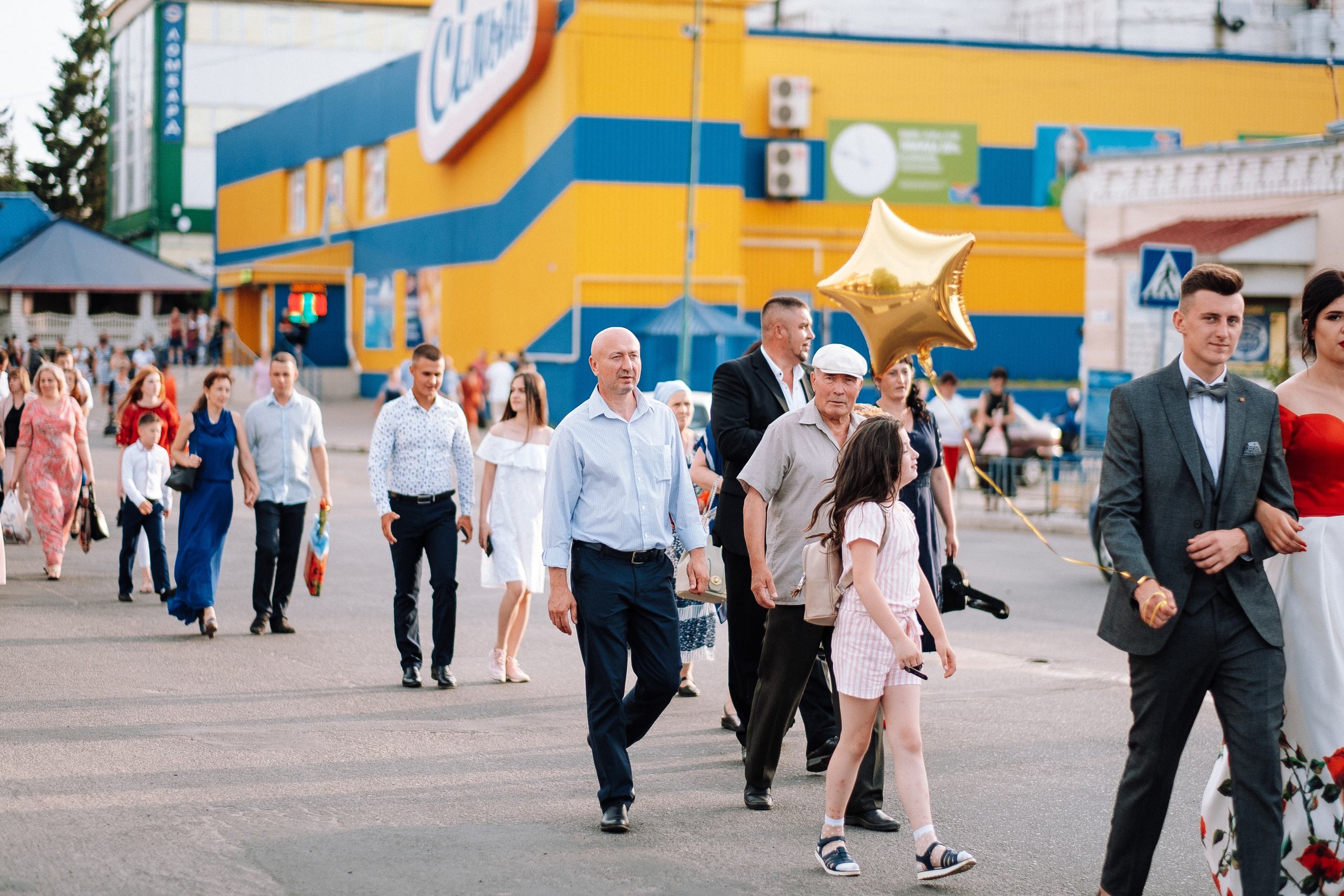 Выпускной школа номер 3. Хмельник. Ivan Skufinsky — wedding and family photographer in Vancouver
