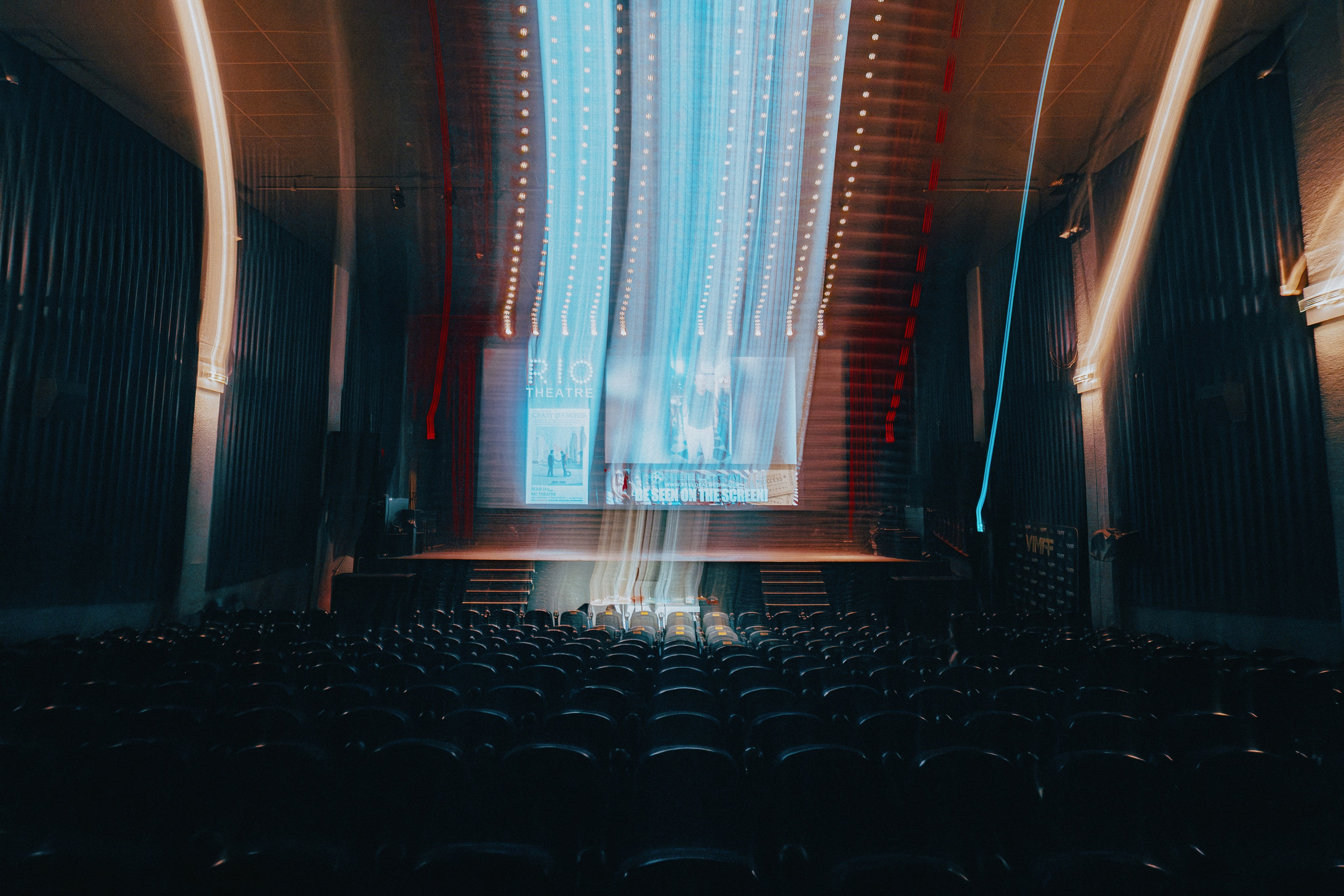 Film Premiere at Rio Theatre, Vancouver — “WAR TAILS”. Ivan Skufinsky — wedding and family photographer in Vancouver