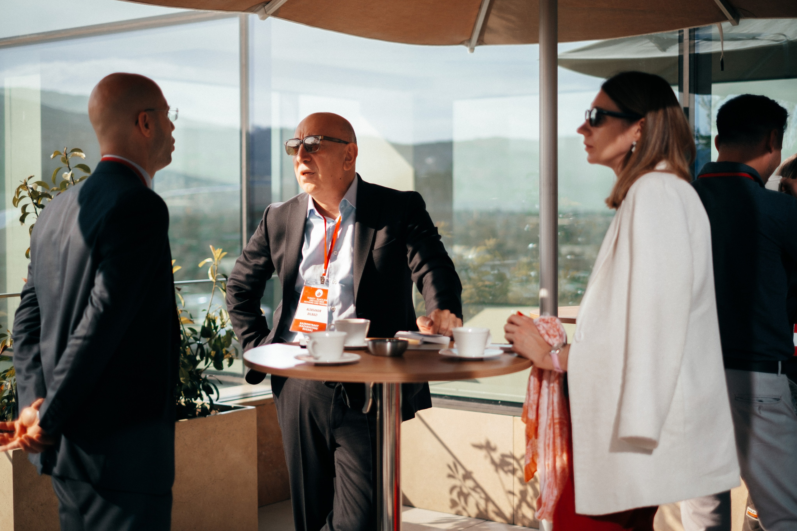 EXECUTIVE RETREAT Izmir Confidence Information Services. Ivan Skufinsky — wedding and family photographer in Vancouver