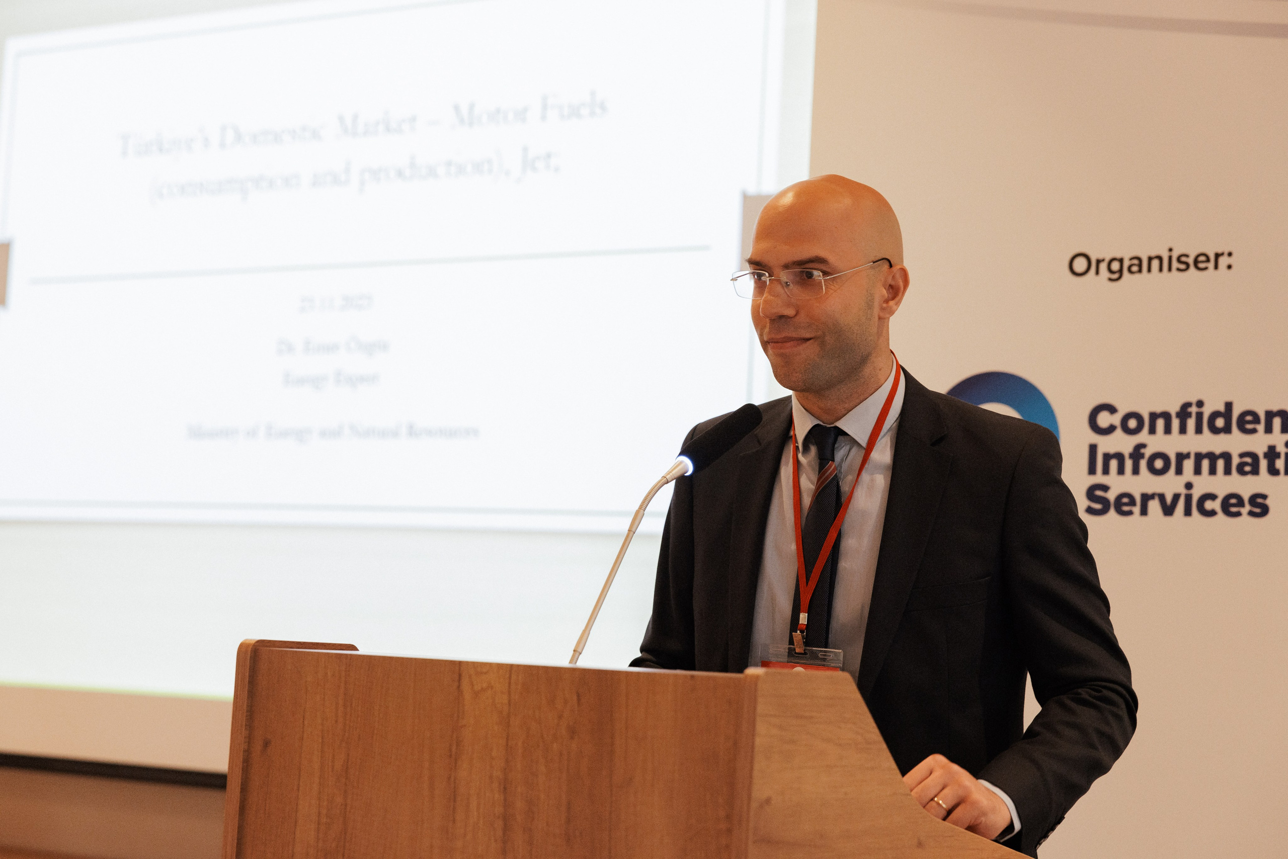 EXECUTIVE RETREAT Izmir Confidence Information Services. Ivan Skufinsky — wedding and family photographer in Vancouver