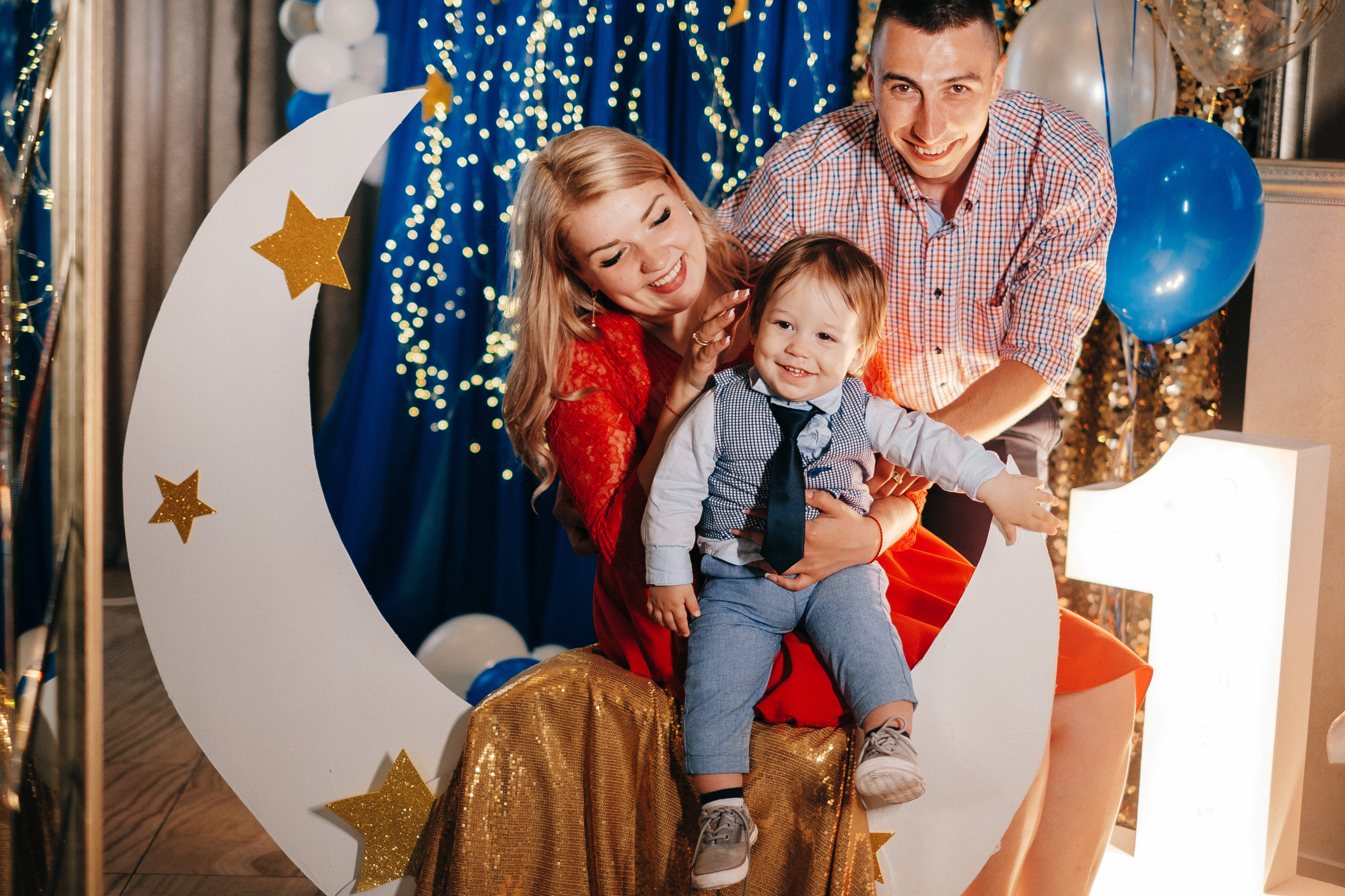 День Рождения Илюшка ресторан Лесной. Ivan Skufinsky — wedding and family photographer in Vancouver