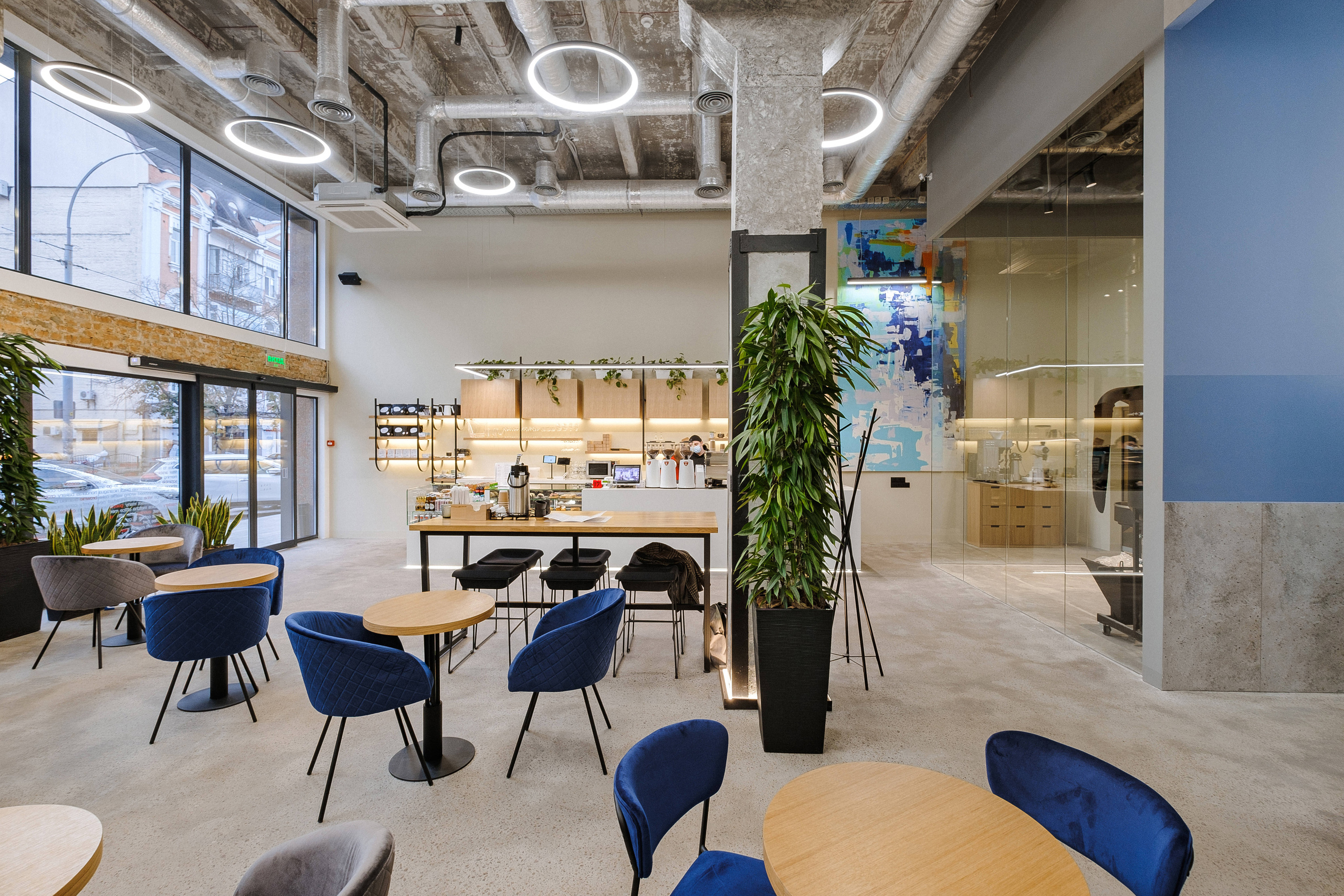 COFFEE HOUSE ТУТ БУДЕ. Ivan Skufinsky — wedding and family photographer in Vancouver