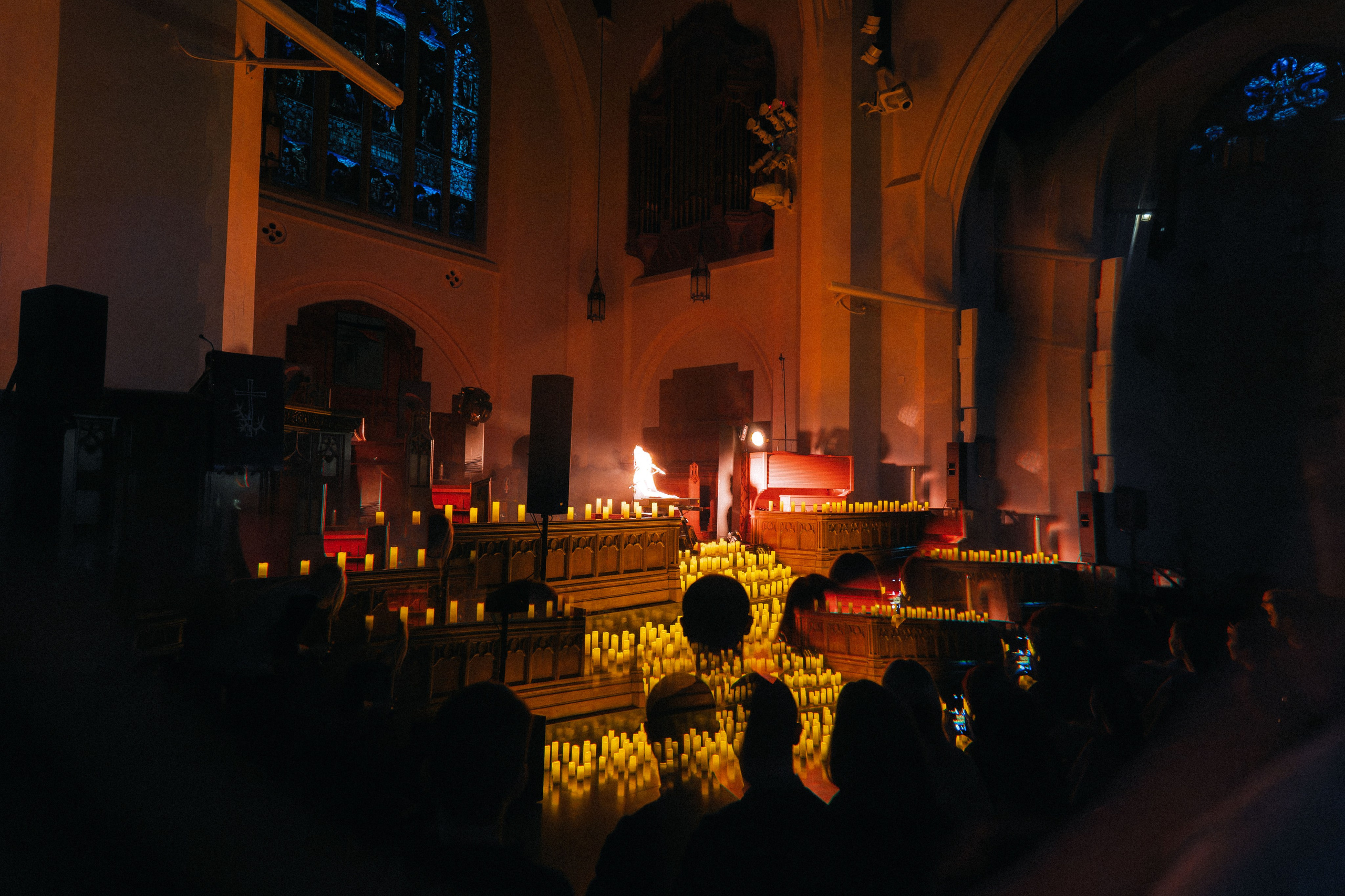 Live concert photography from Vivienne Mort in Vancouver 2025. Ivan Skufinsky — wedding and family photographer in Vancouver