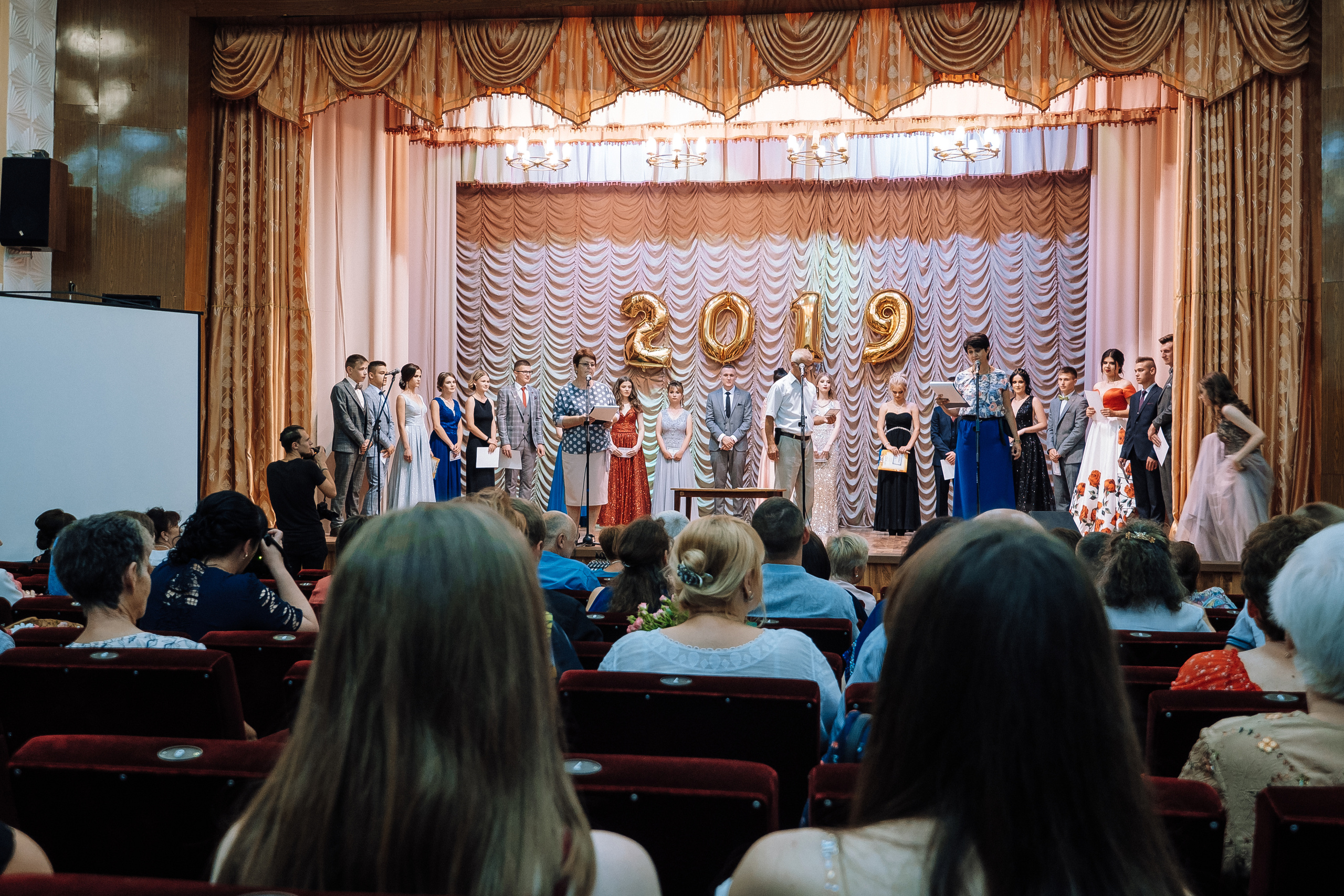 Выпускной школа номер 3. Хмельник. Ivan Skufinsky — wedding and family photographer in Vancouver