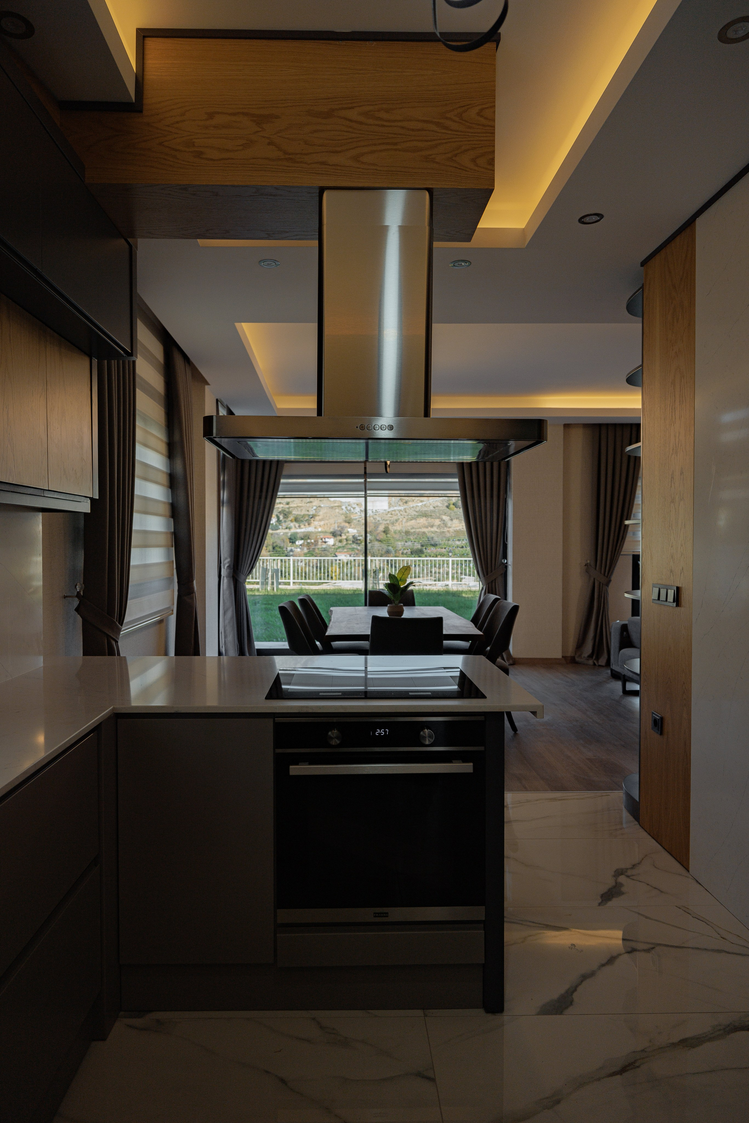 Real estate photographer in Vancouver Burnaby Richmond. Ivan Skufinsky — wedding and family photographer in Vancouver