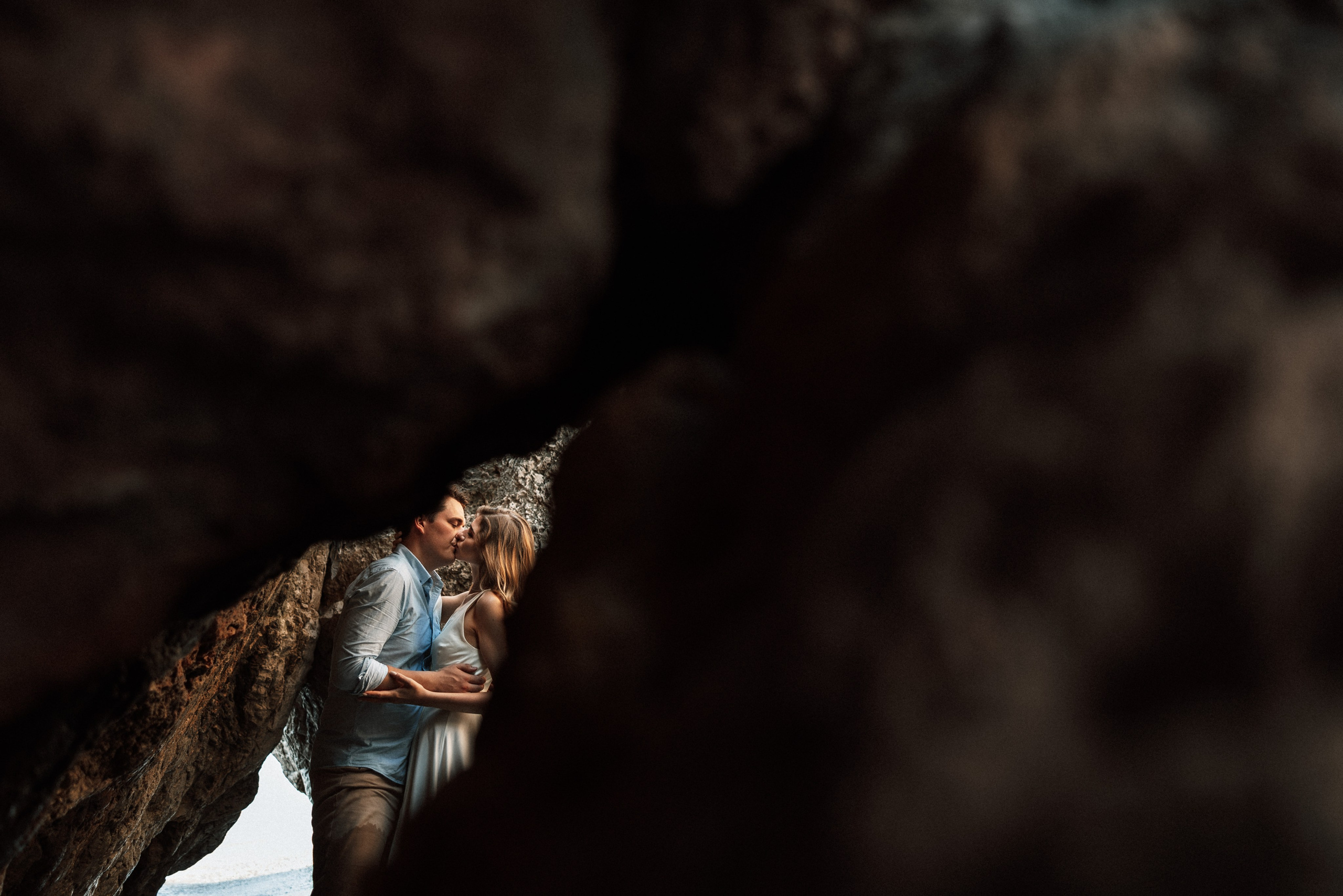 Couples photographer in Vancouver BC. Ivan Skufinsky — wedding and family photographer in Vancouver