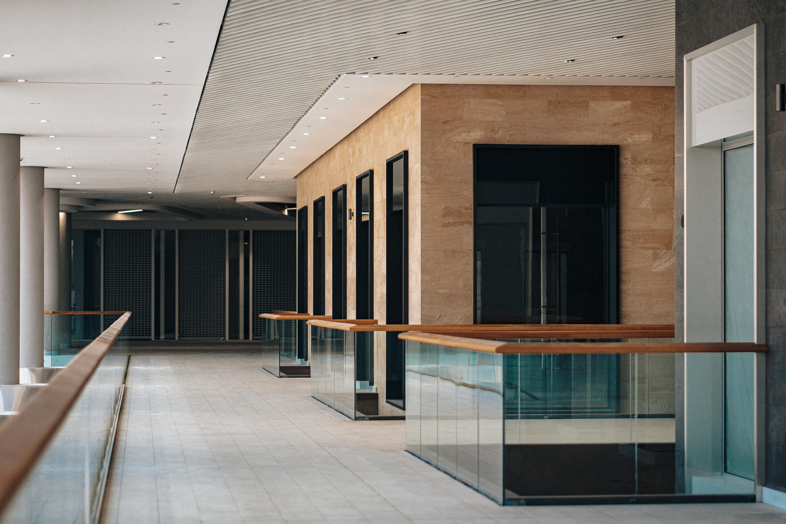 INTERIOR RETROVILLE. Ivan Skufinsky — wedding and family photographer in Vancouver