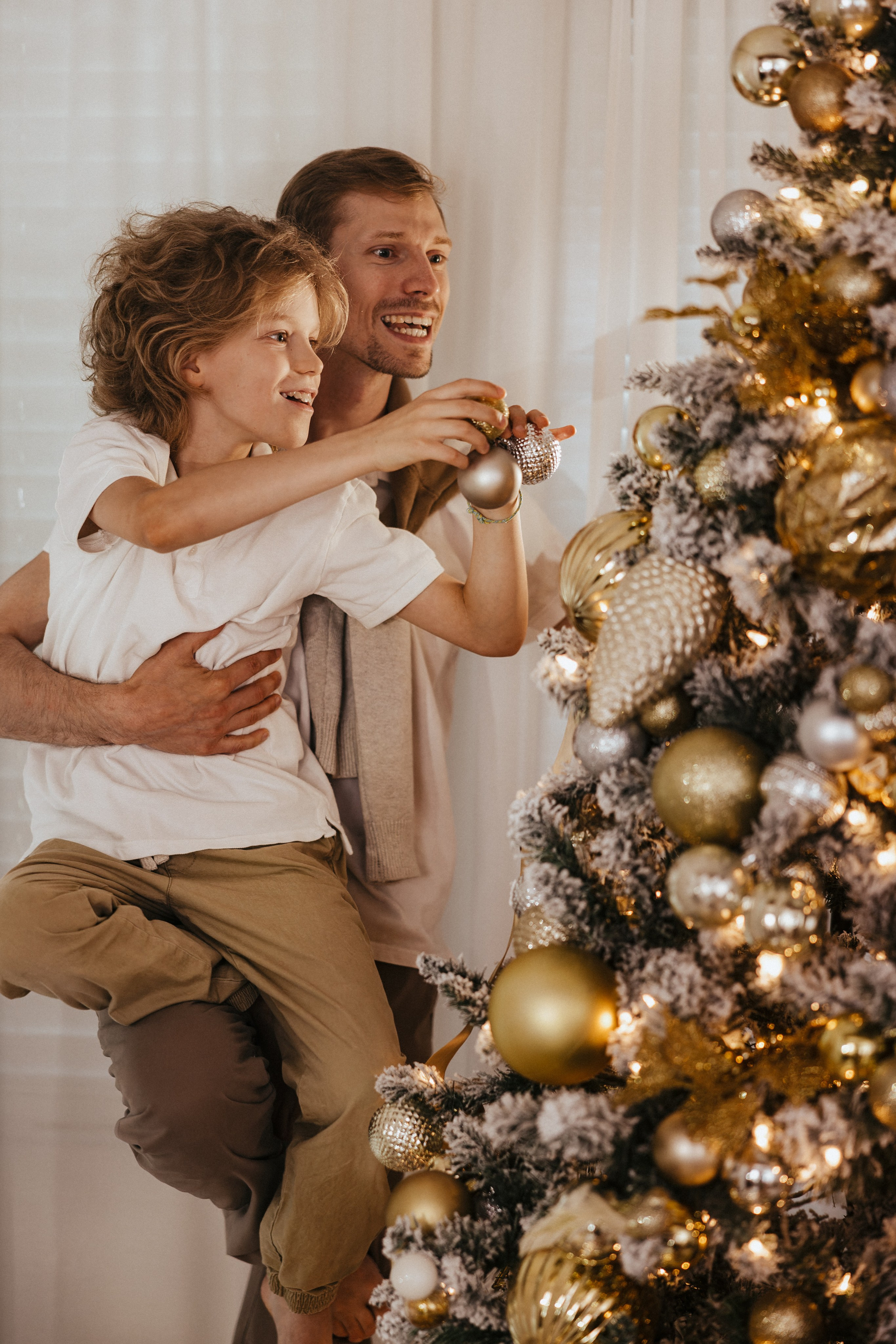 Cristmas mini sessions 2025 Vancouver. Ivan Skufinsky — wedding and family photographer in Vancouver