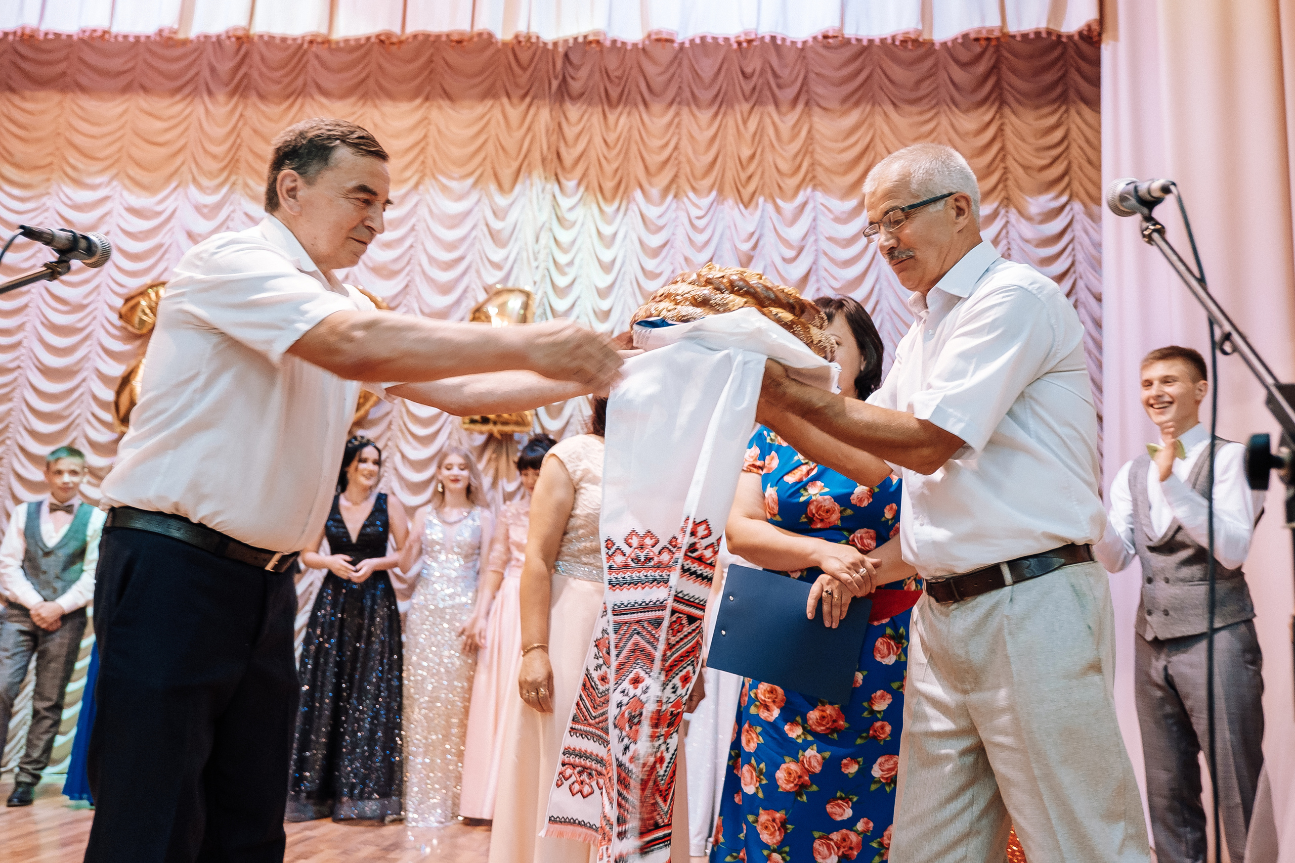 Выпускной школа номер 3. Хмельник. Ivan Skufinsky — wedding and family photographer in Vancouver