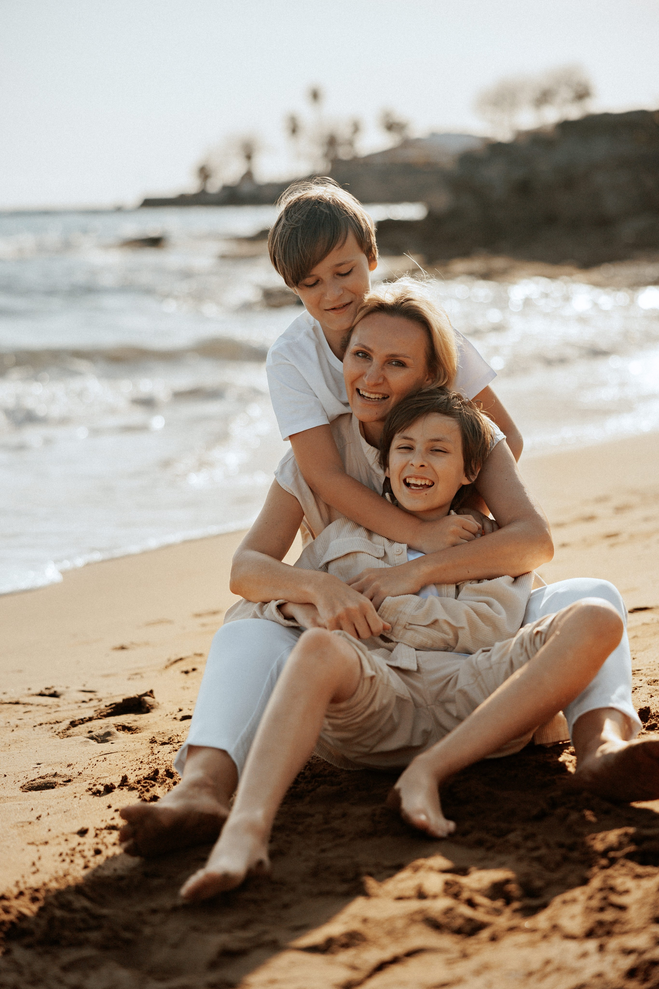 Family photo session on the beach in Vancouver BC Сanada. Twins. Ivan Skufinsky — wedding and family photographer in Vancouver