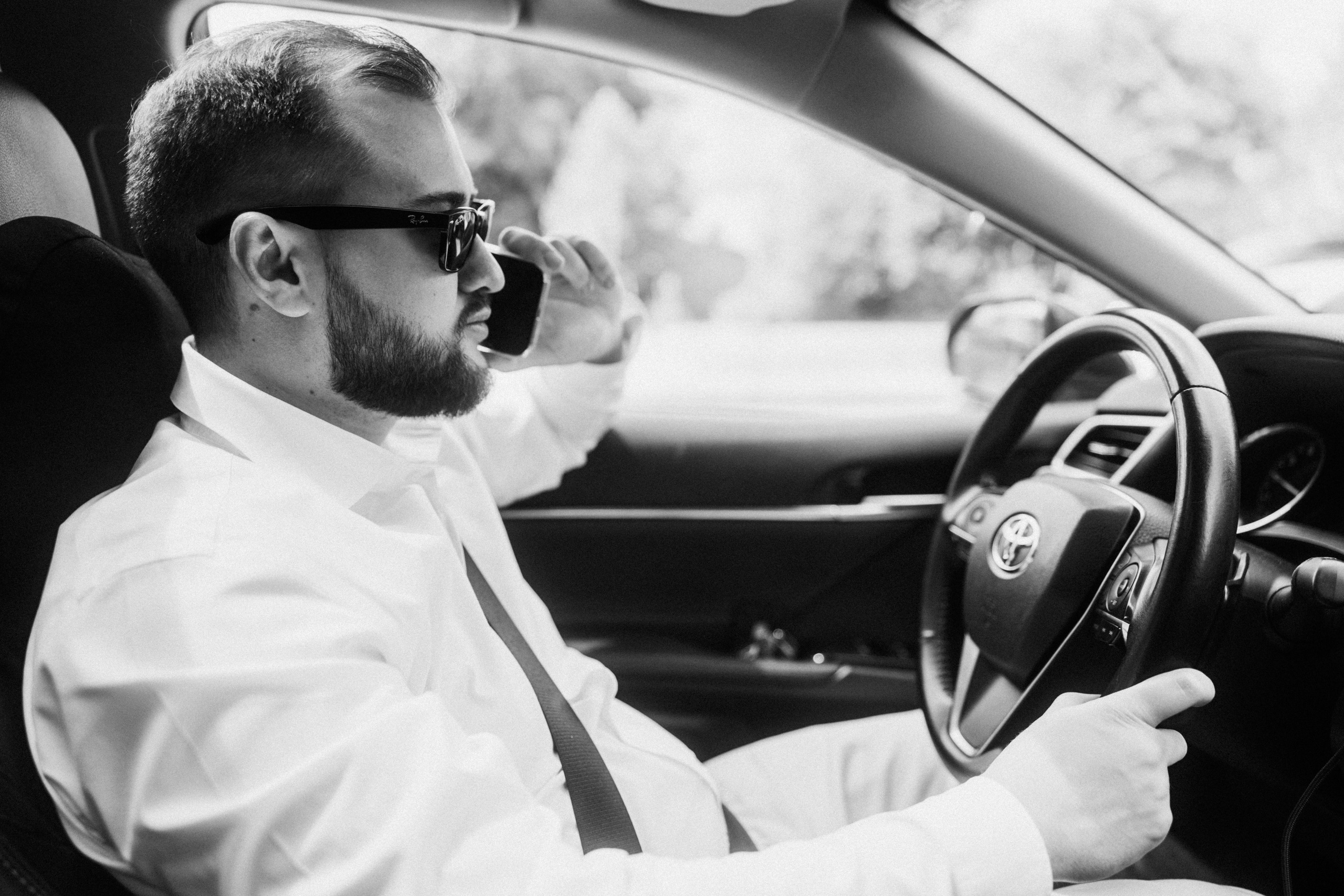 Sky-High Love: Stunning Vancouver Mountain Wedding Shoot by Helicopter. Ivan Skufinsky — wedding and family photographer in Vancouver