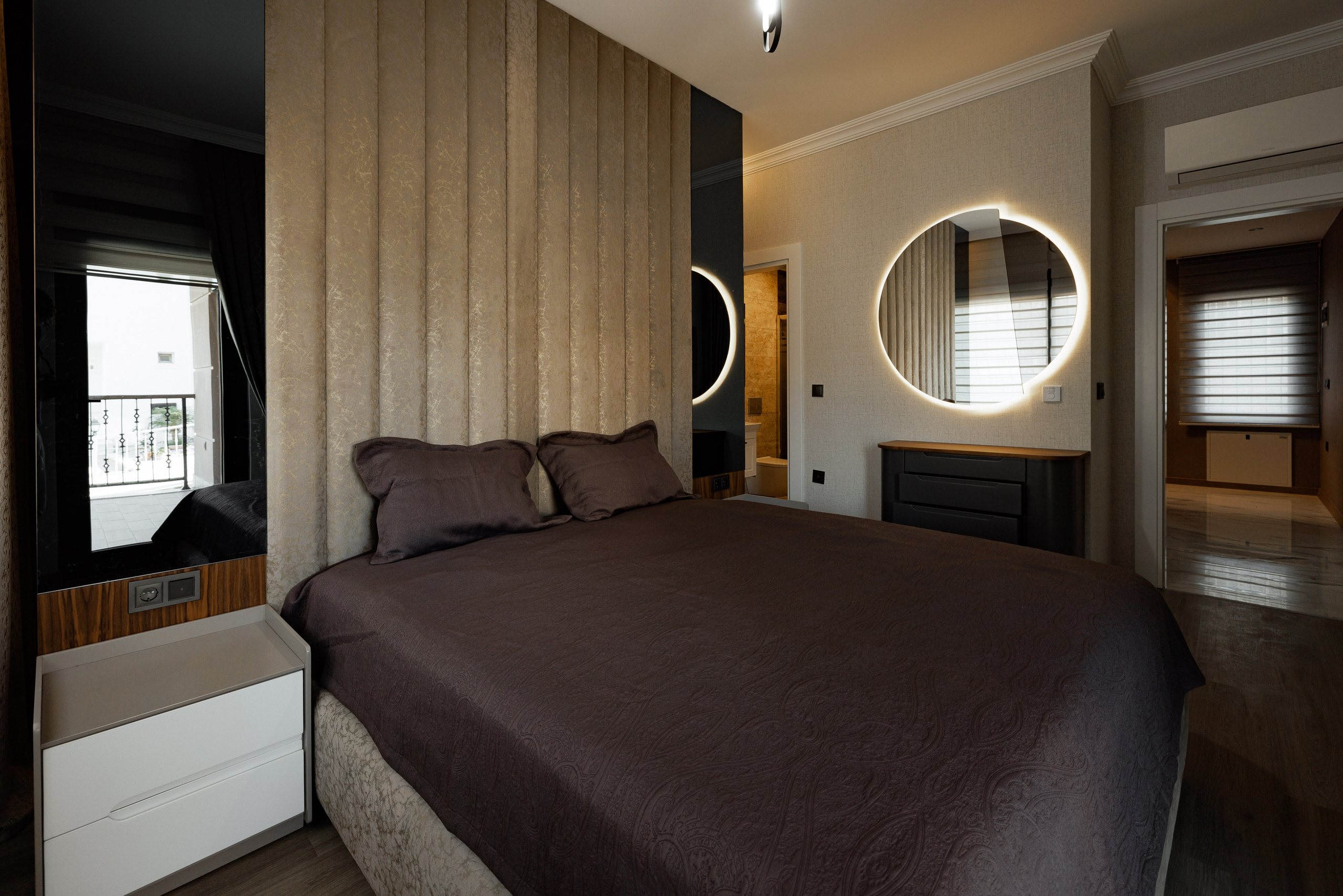 Real estate photographer in Vancouver Burnaby Richmond. Ivan Skufinsky — wedding and family photographer in Vancouver