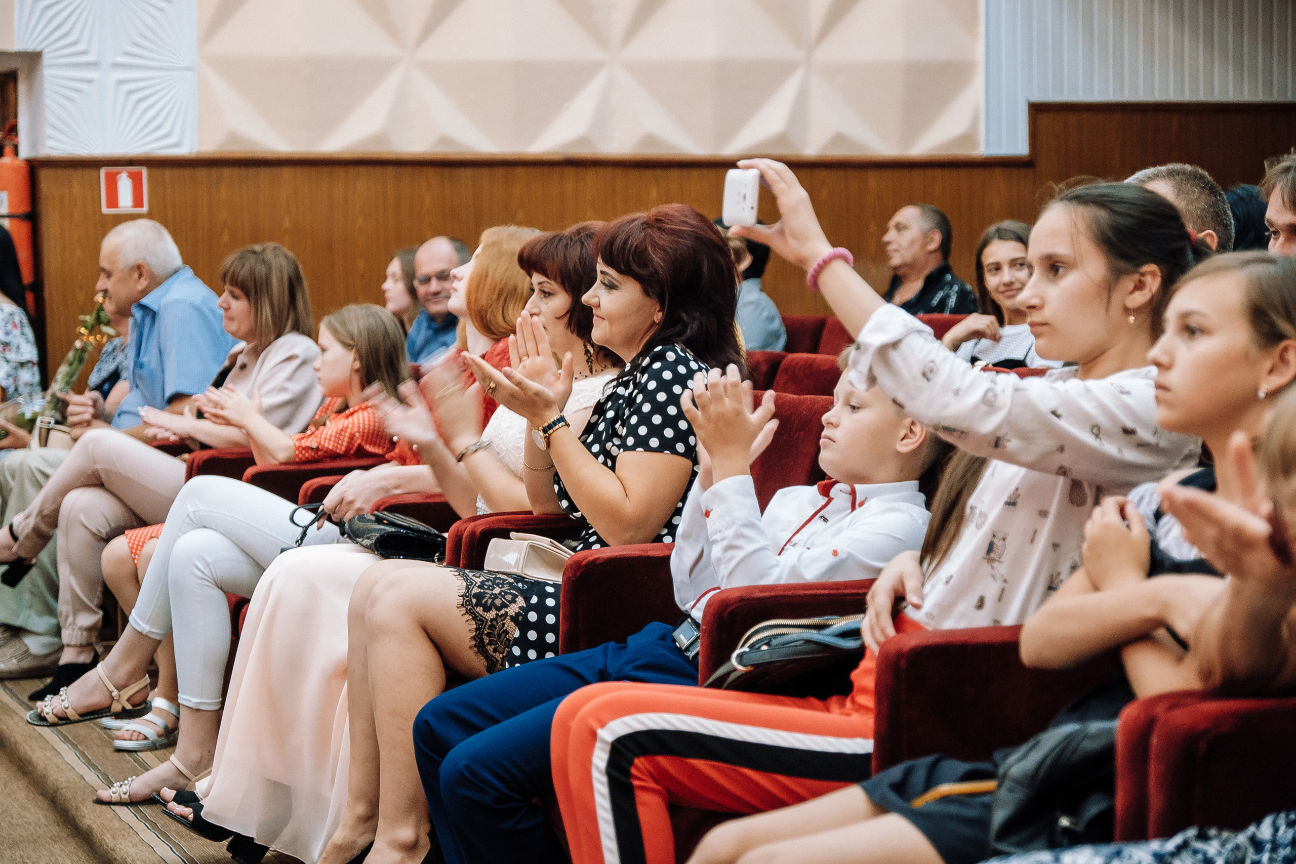 Выпускной школа номер 3. Хмельник. Ivan Skufinsky — wedding and family photographer in Vancouver