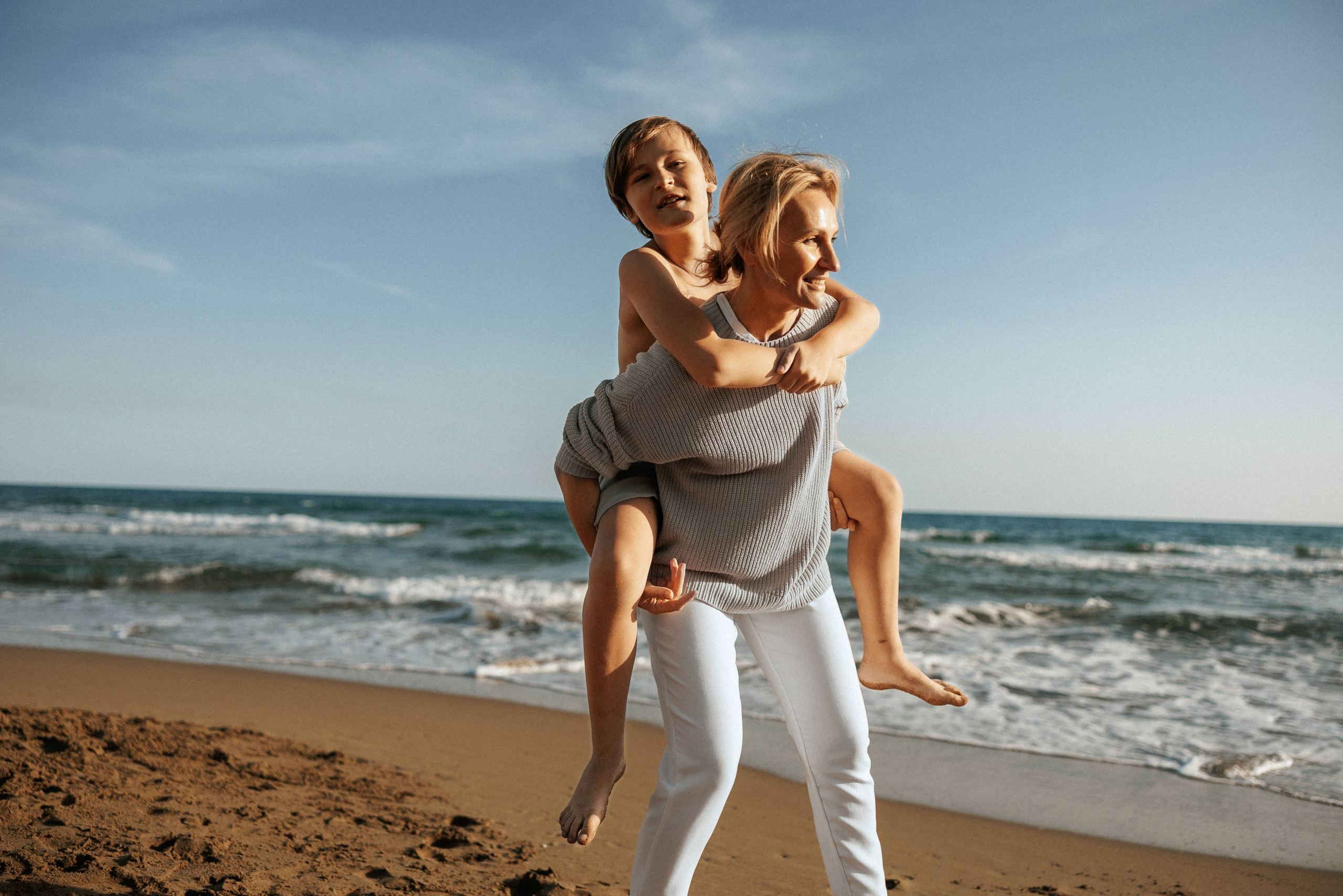 Family photo session on the beach in Vancouver BC Сanada. Twins. Ivan Skufinsky — wedding and family photographer in Vancouver