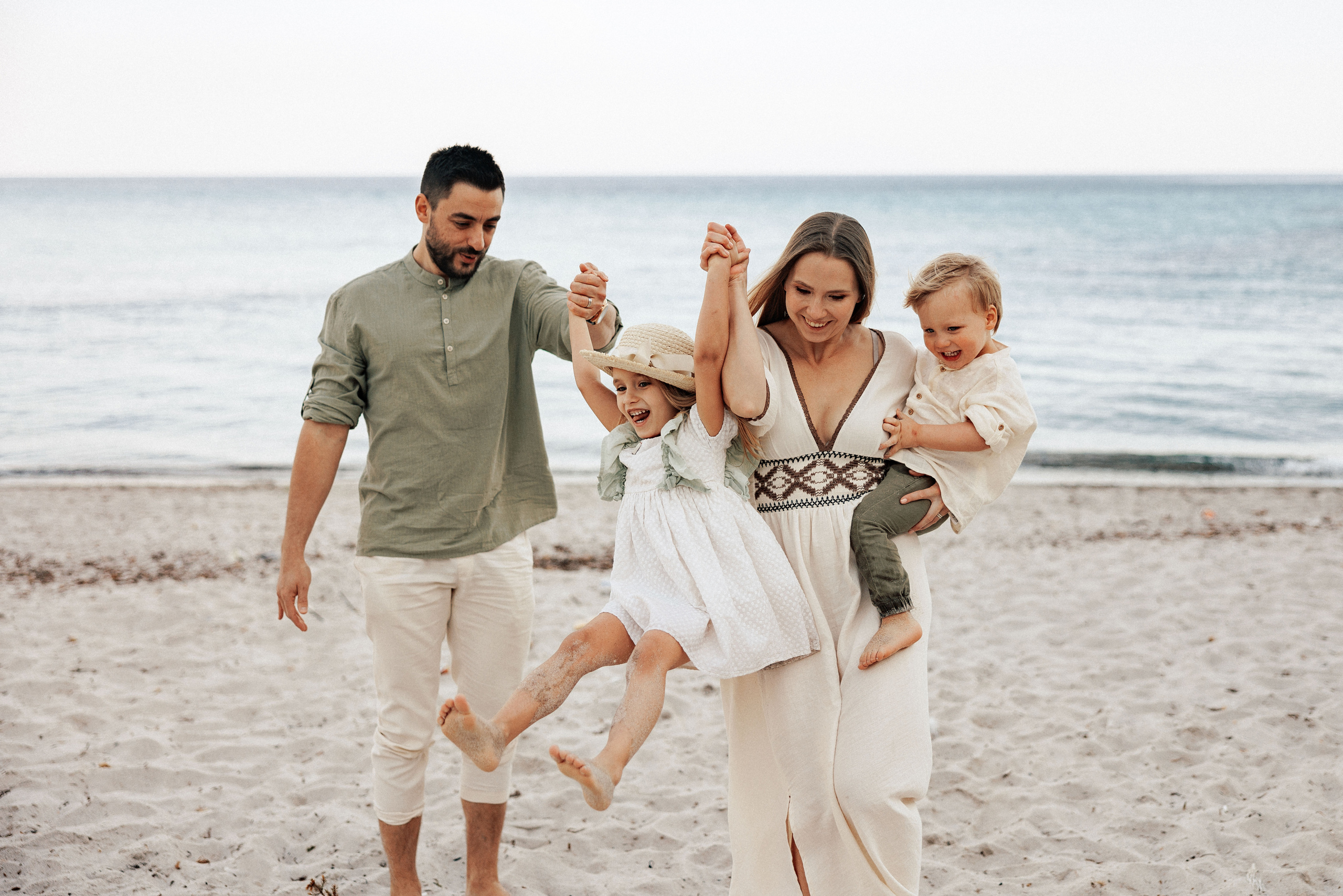 Family photo session in Vancouver Семейная фотосессия в Ванкувере БС. Ivan Skufinsky — wedding and family photographer in Vancouver