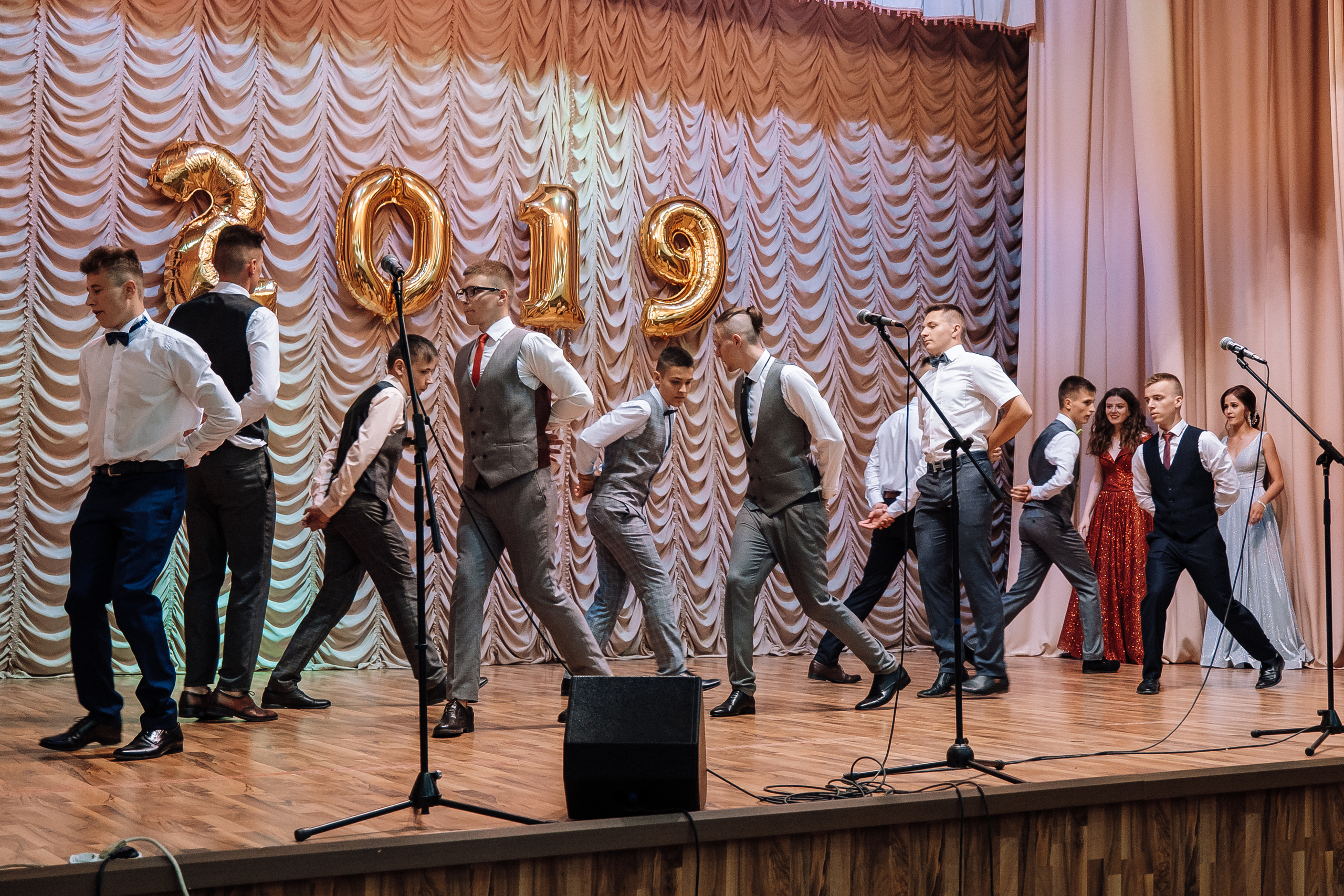 Выпускной школа номер 3. Хмельник. Ivan Skufinsky — wedding and family photographer in Vancouver